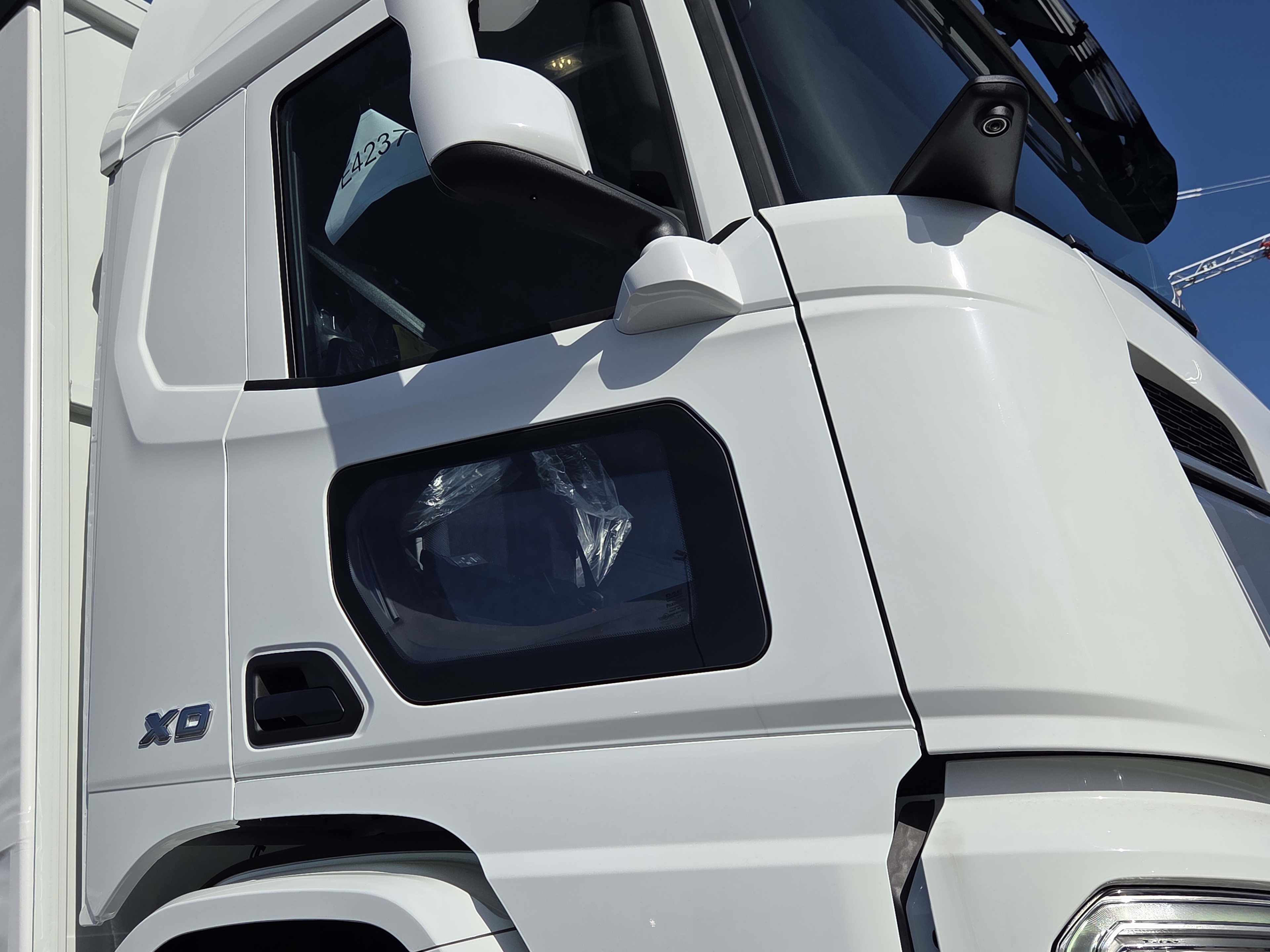 DAF XD 410 FA 4X2 8
