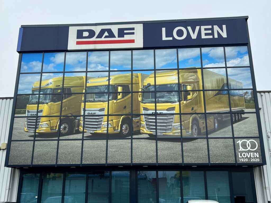 DAF XD 300 FA 4X2 12