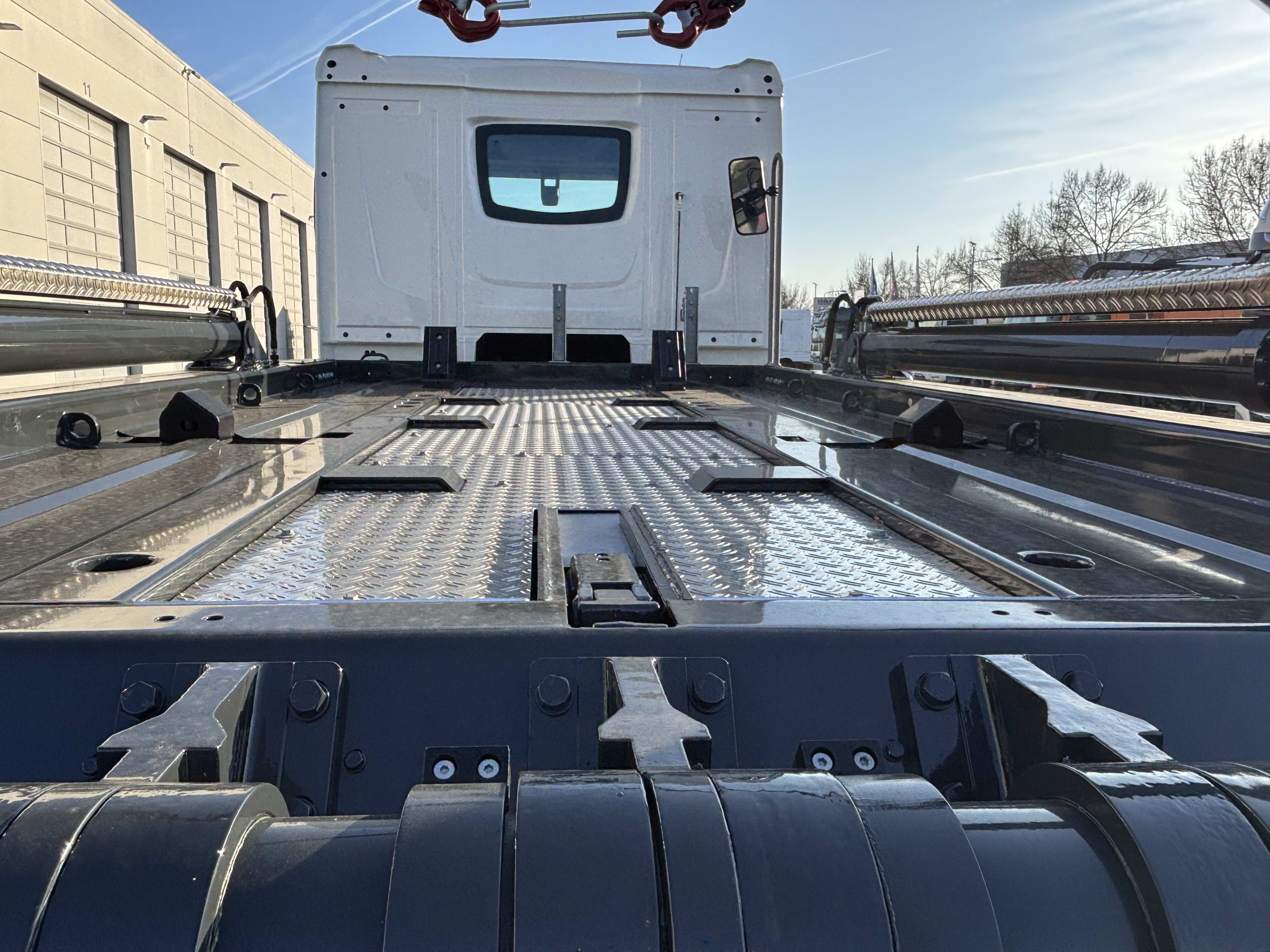 DAF XD 450 FA 4X2 11