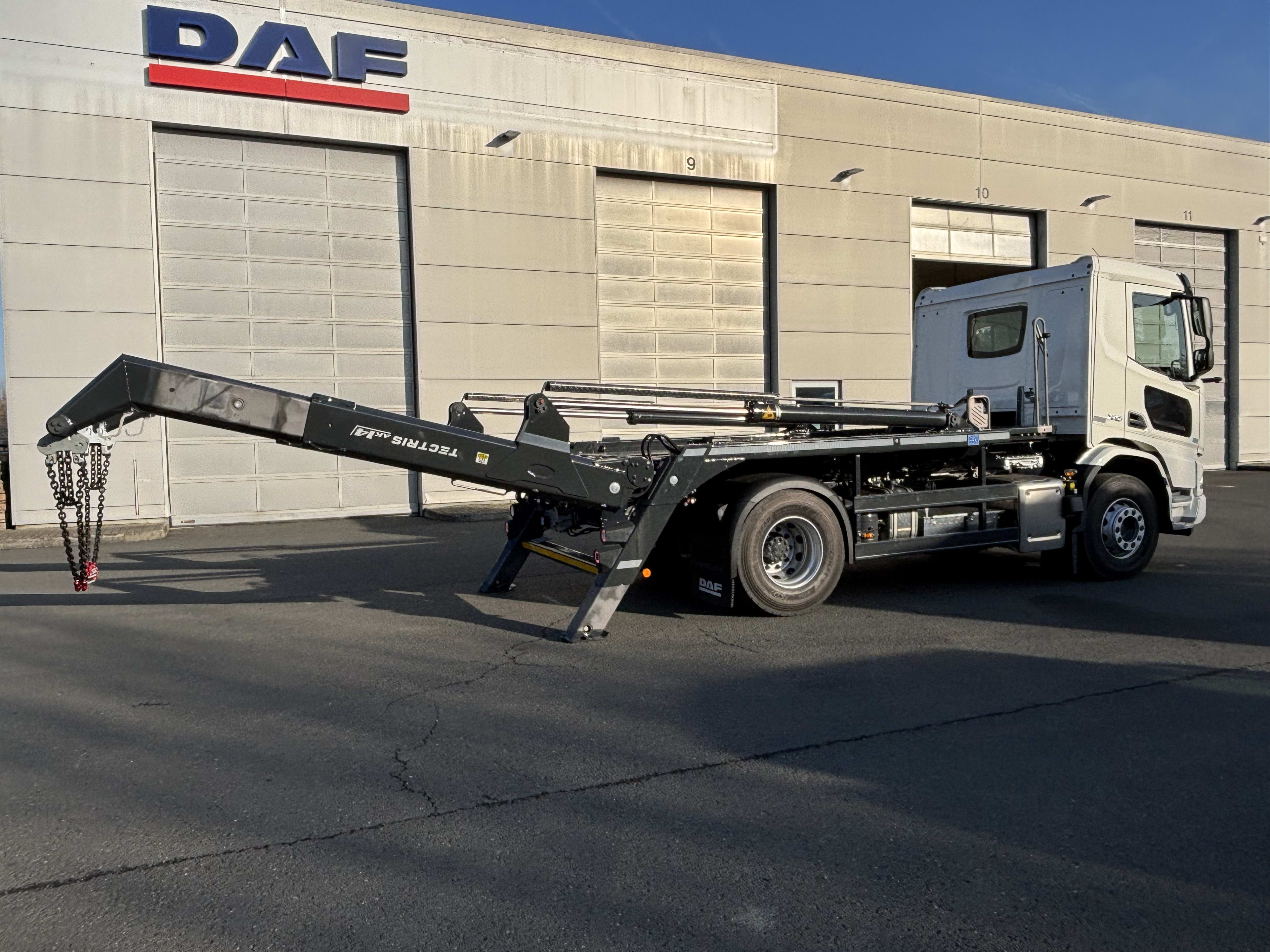 DAF XD 450 FA 4X2 9