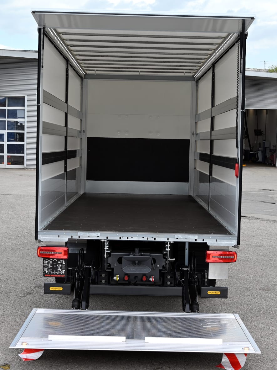 DAF XD 370 FA 4X2 7