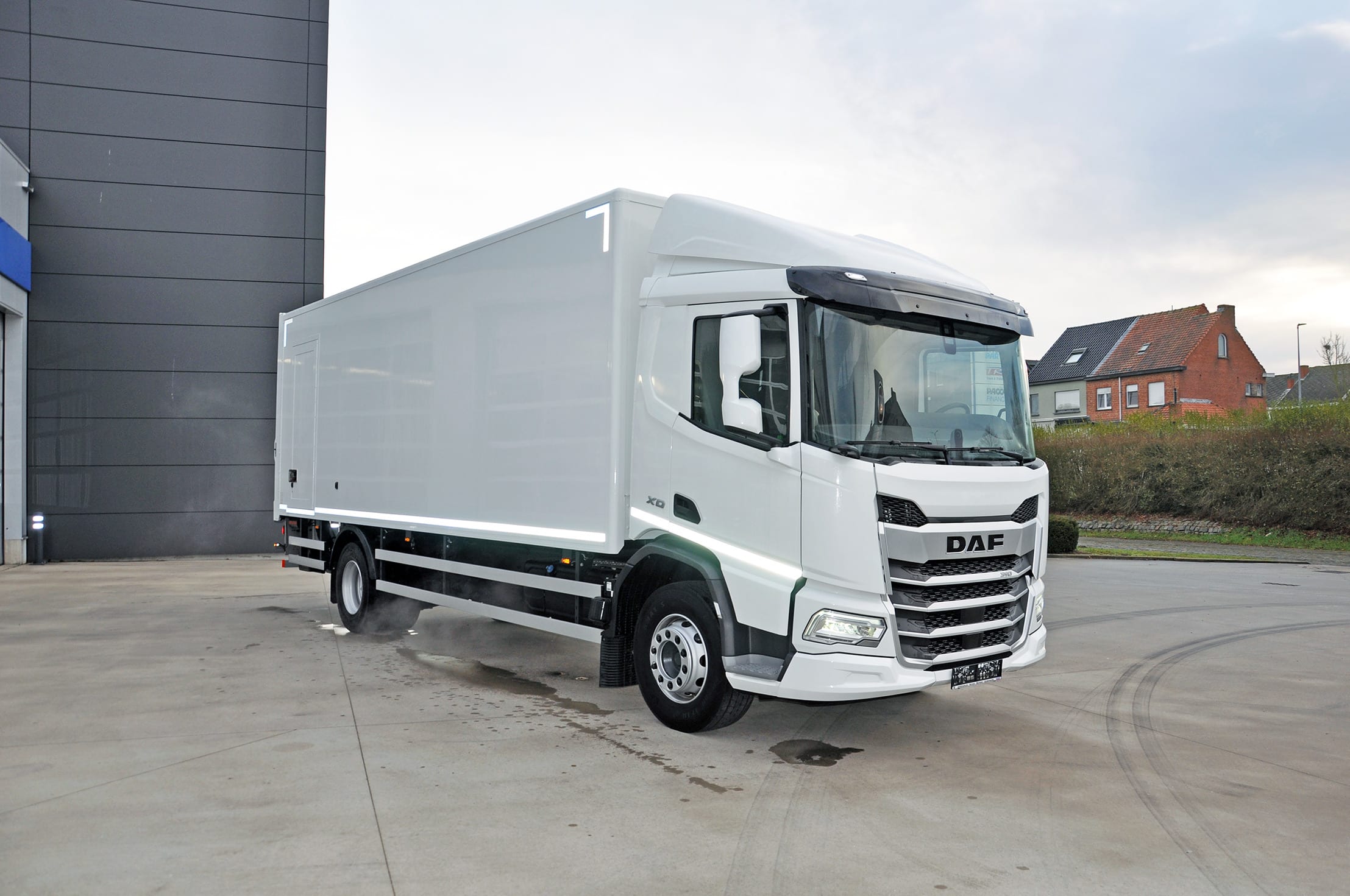 DAF XD 310 FA 4X2 4