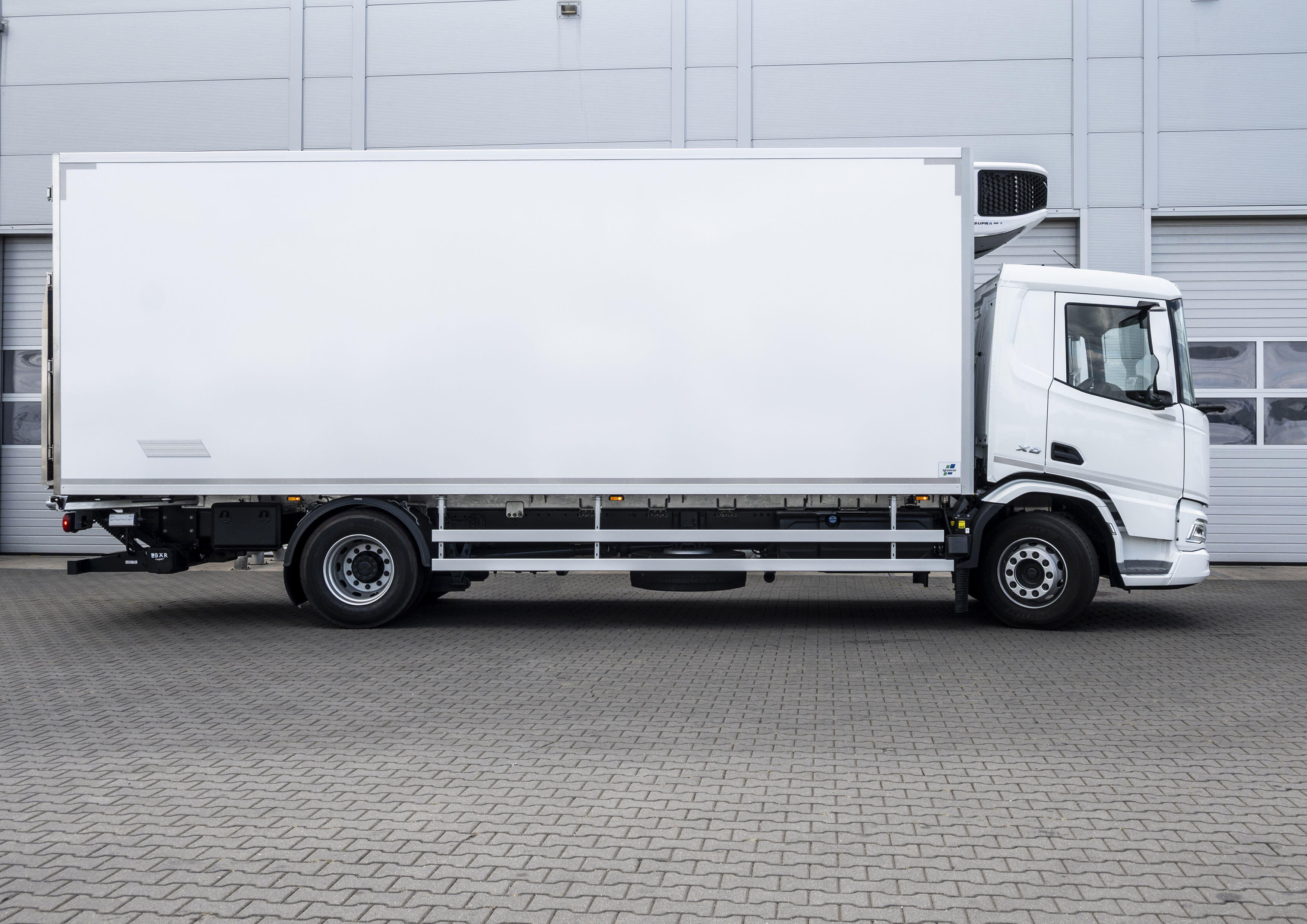 DAF XD 310 FA 4X2 13