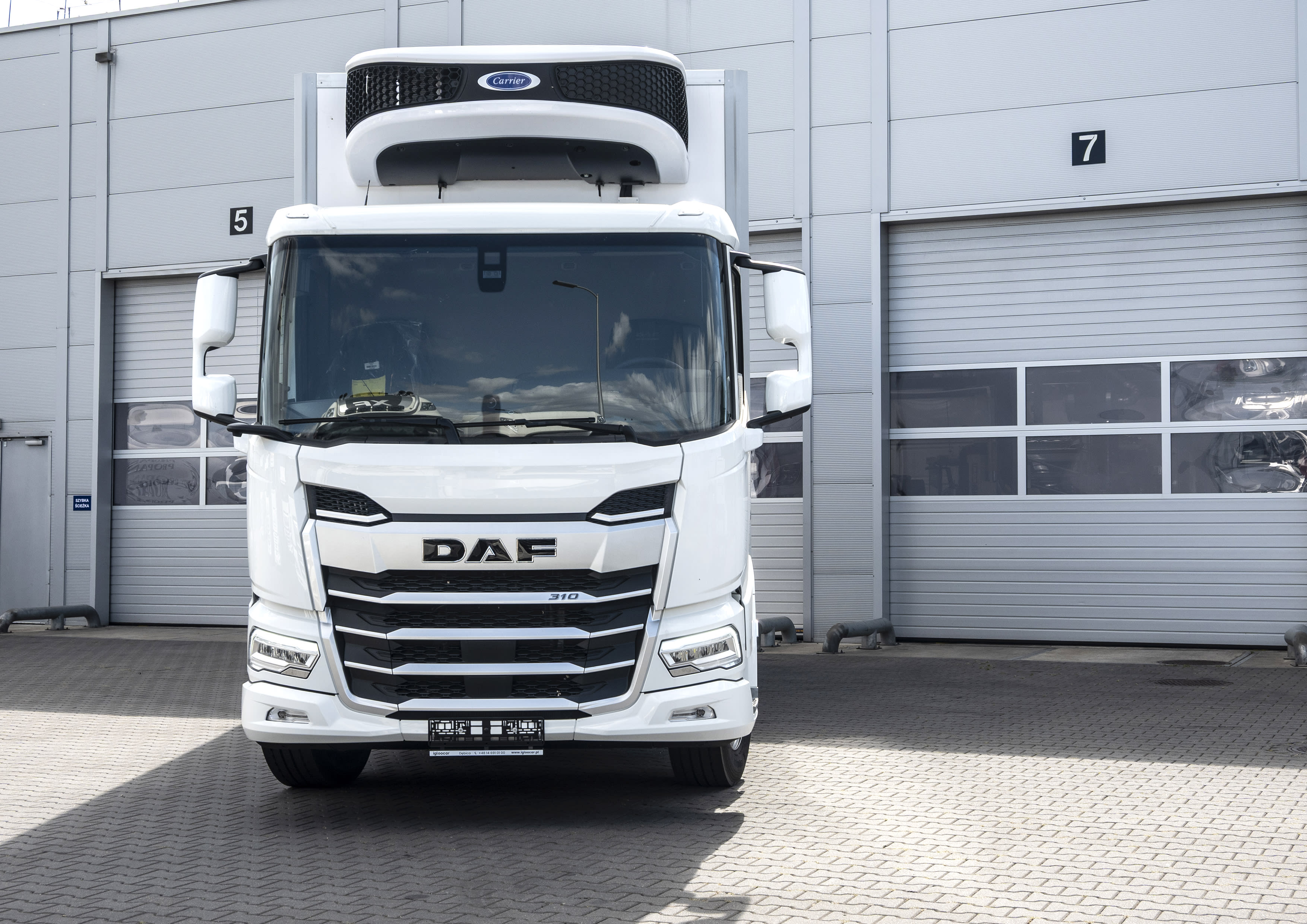 DAF XD 310 FA 4X2 4