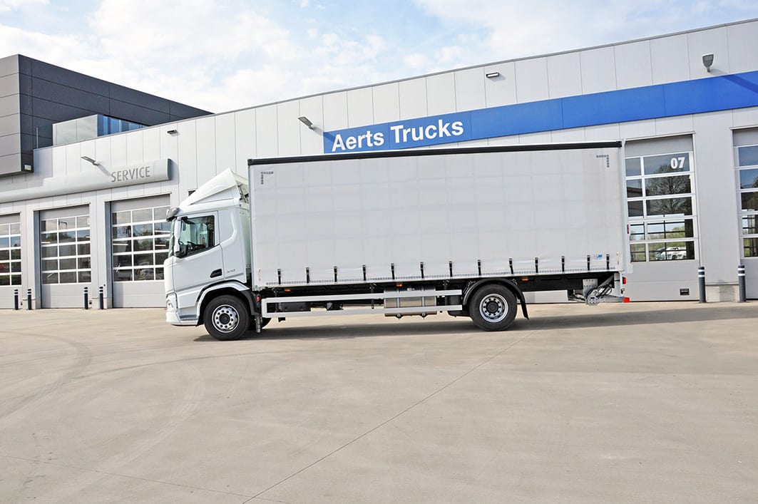 DAF XD 310 FA 4X2 6