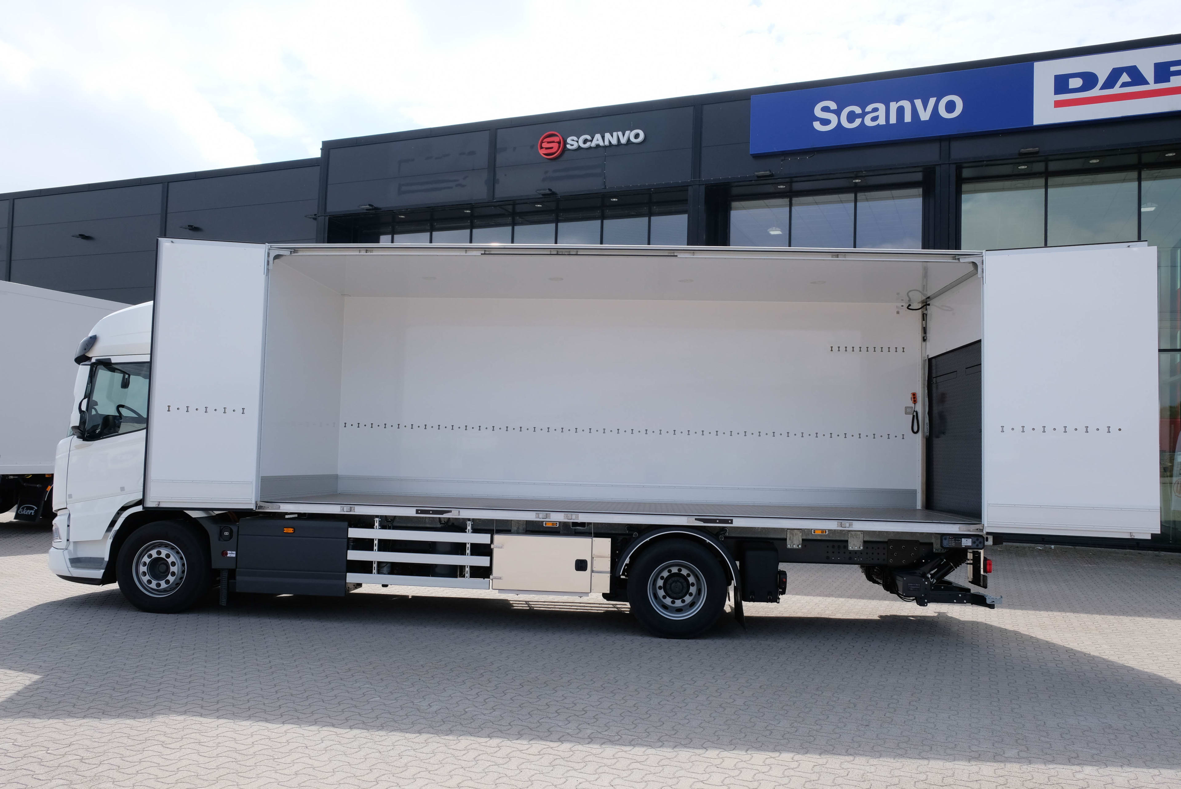 DAF XD 270 FA 4X2 0