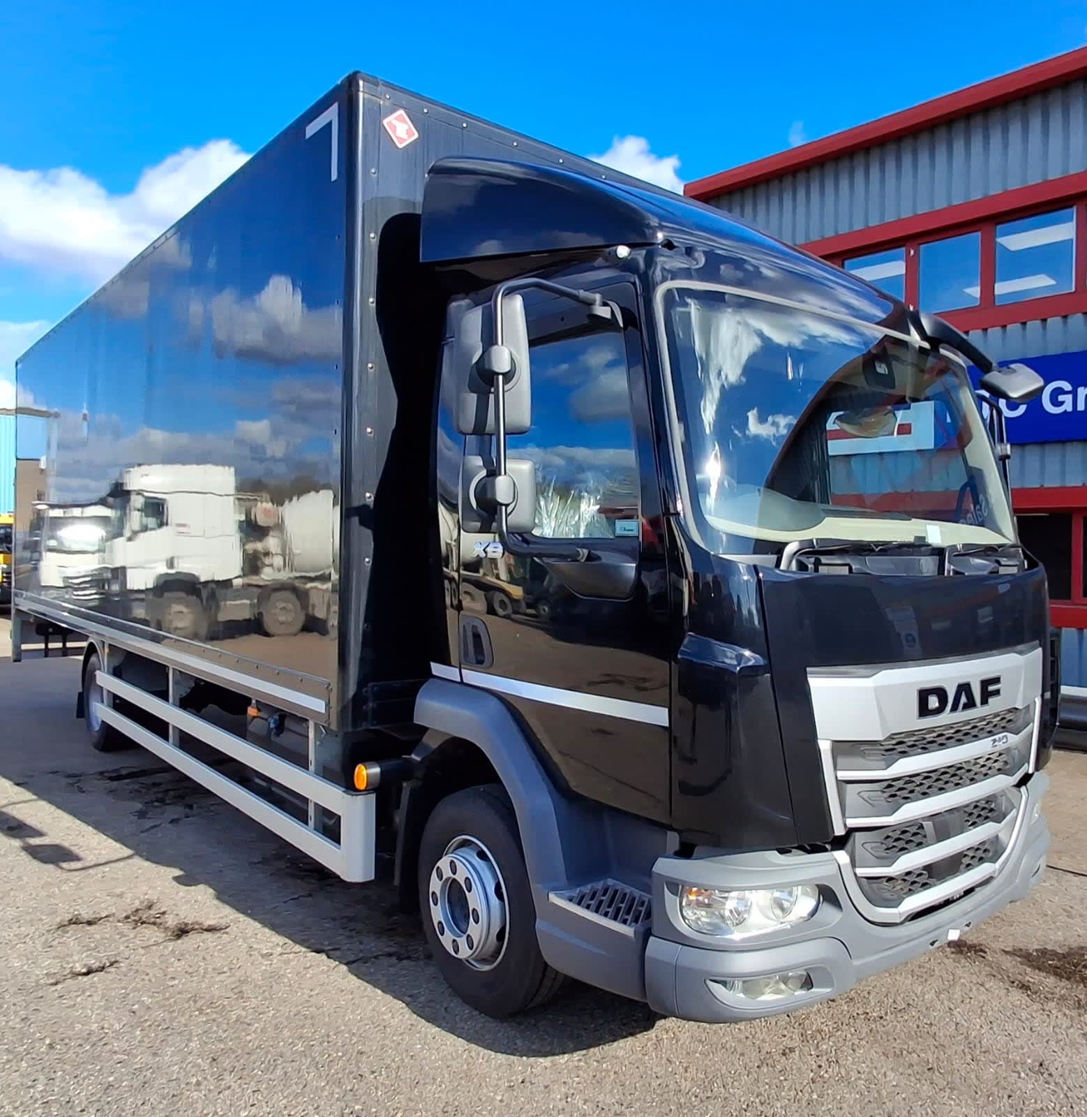 DAF XB 210 FA 4X2 0