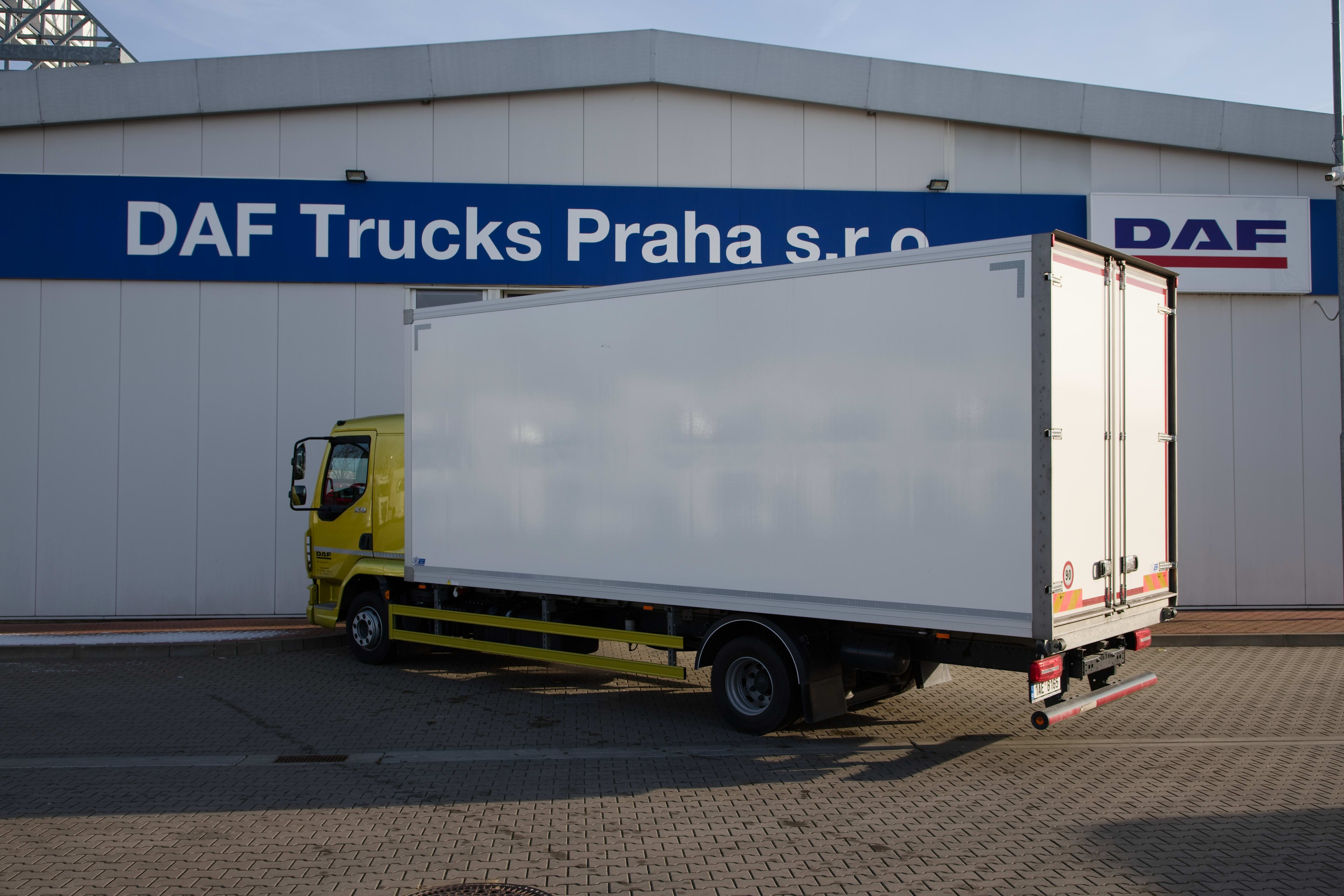 DAF XB 210 FA 4X2 0
