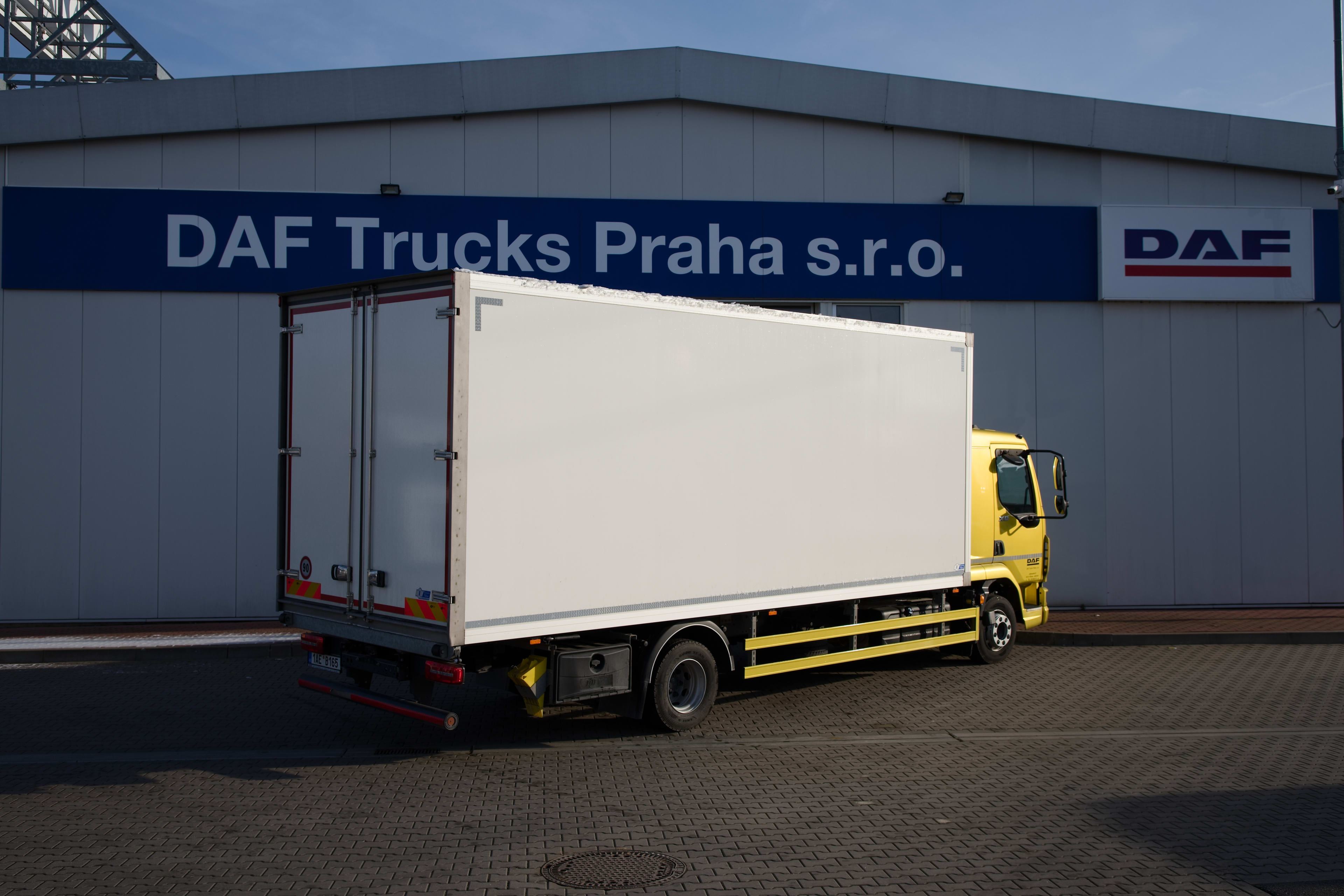 DAF XB 210 FA 4X2 5