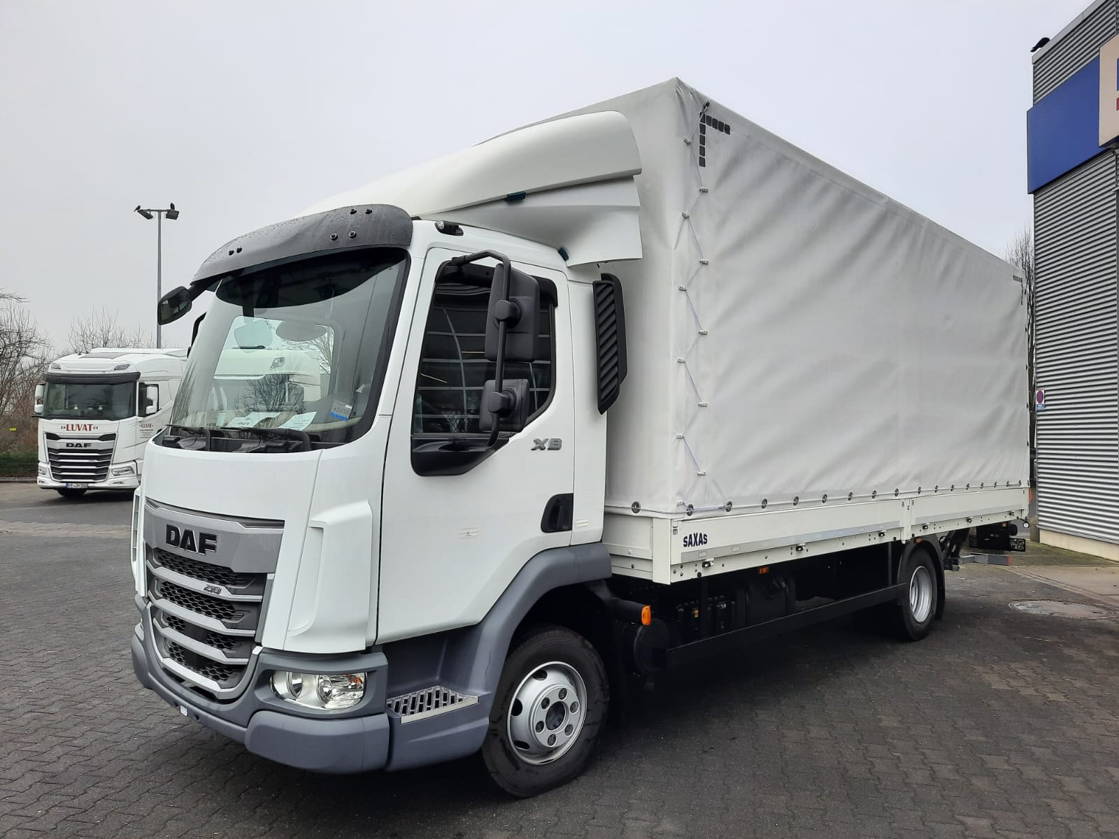 DAF XB 210 FA 4X2 0