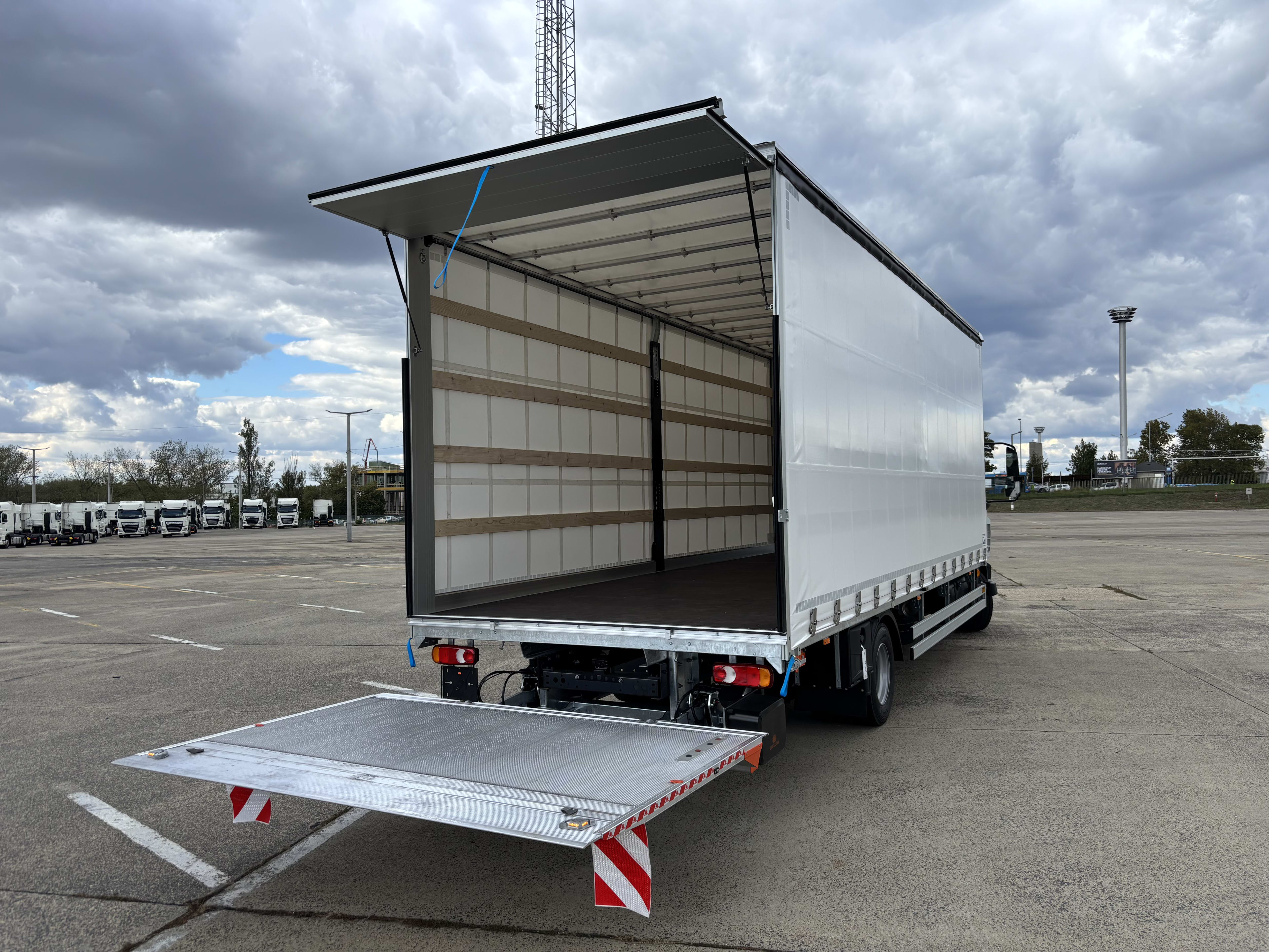 DAF XB 210 FA 4X2 0