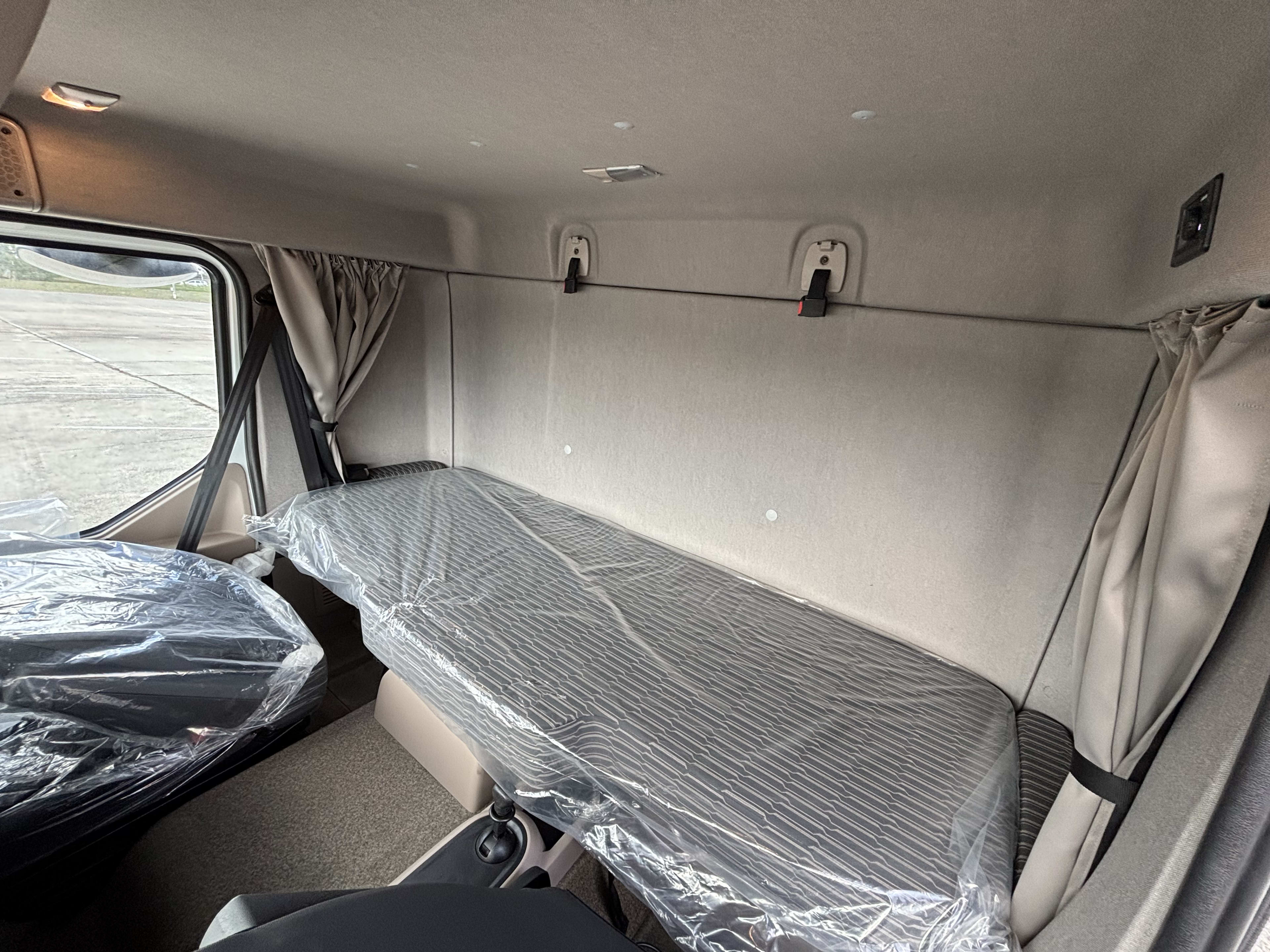 DAF XB 210 FA 4X2 6