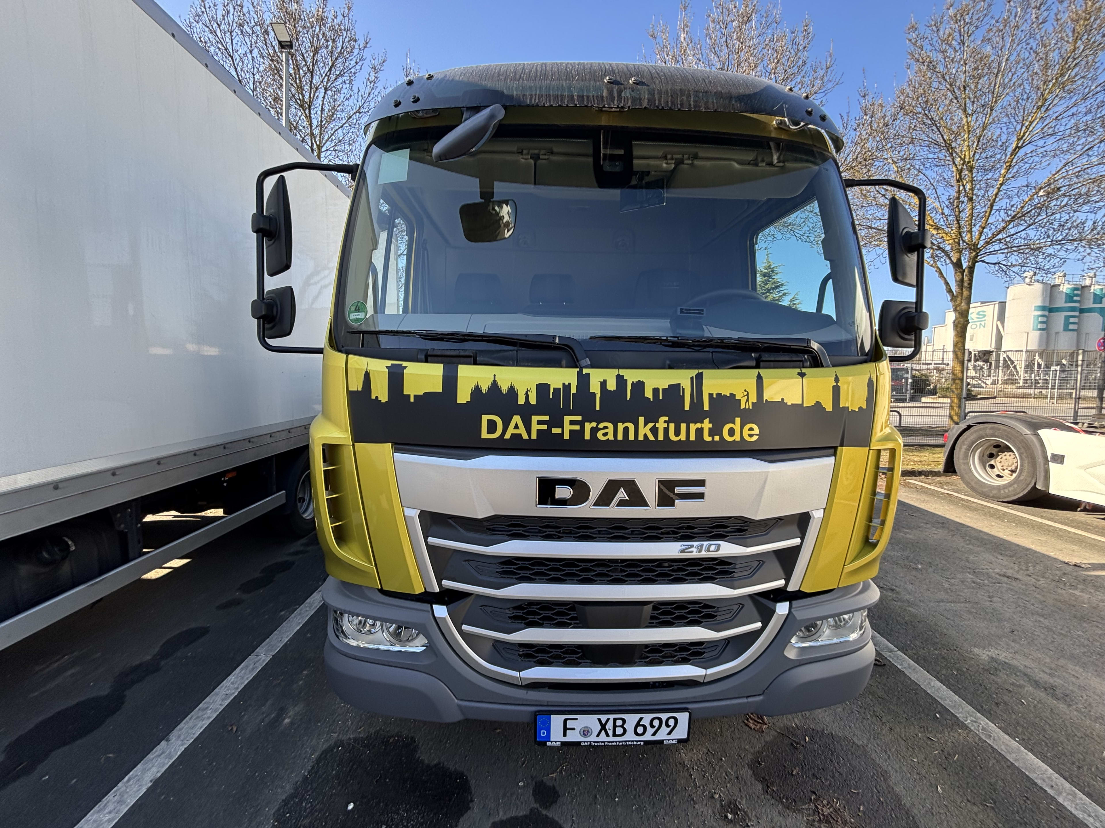 DAF XB 210 FA 4X2 0