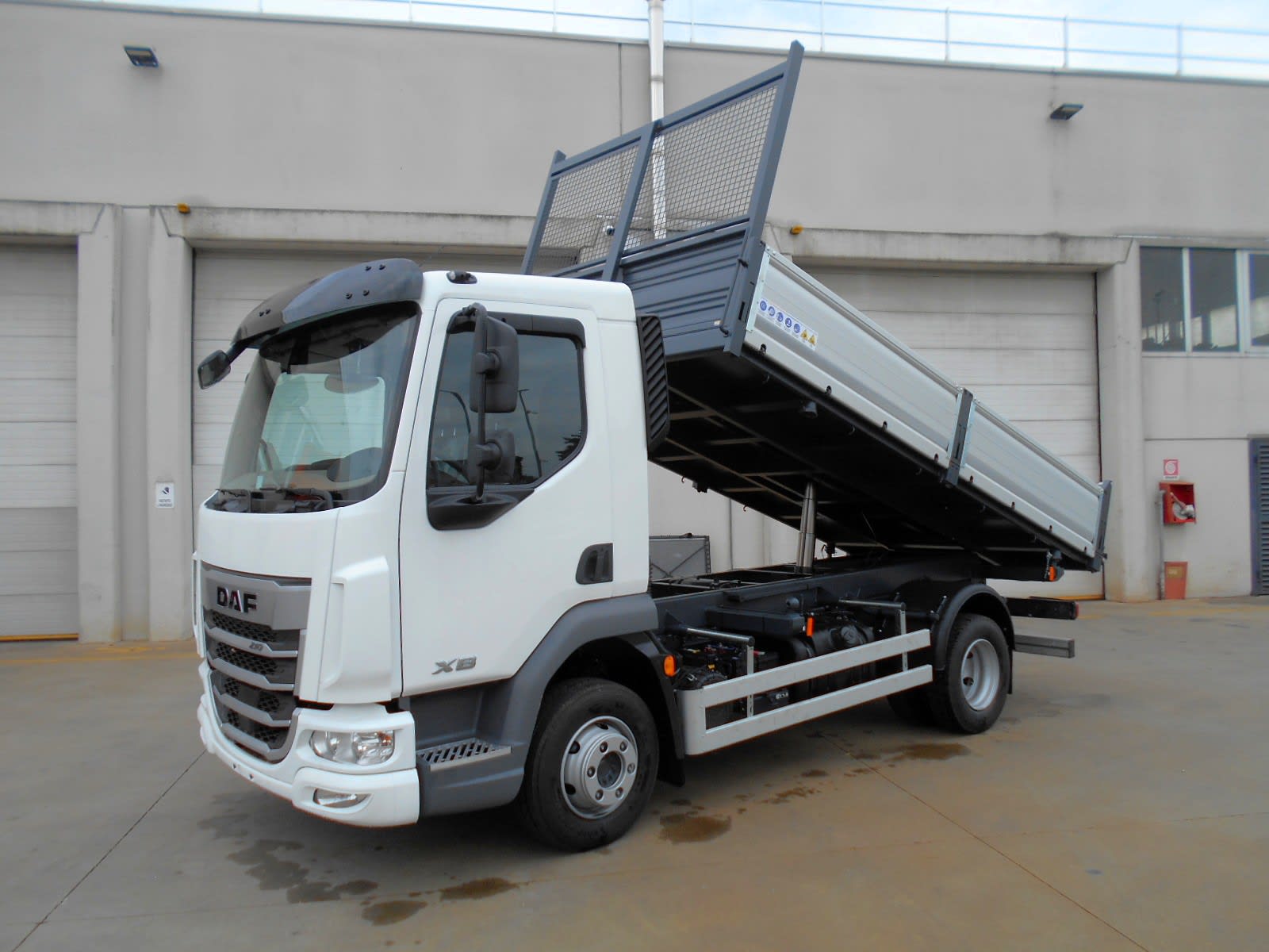 DAF XB 210 FA 4X2 0