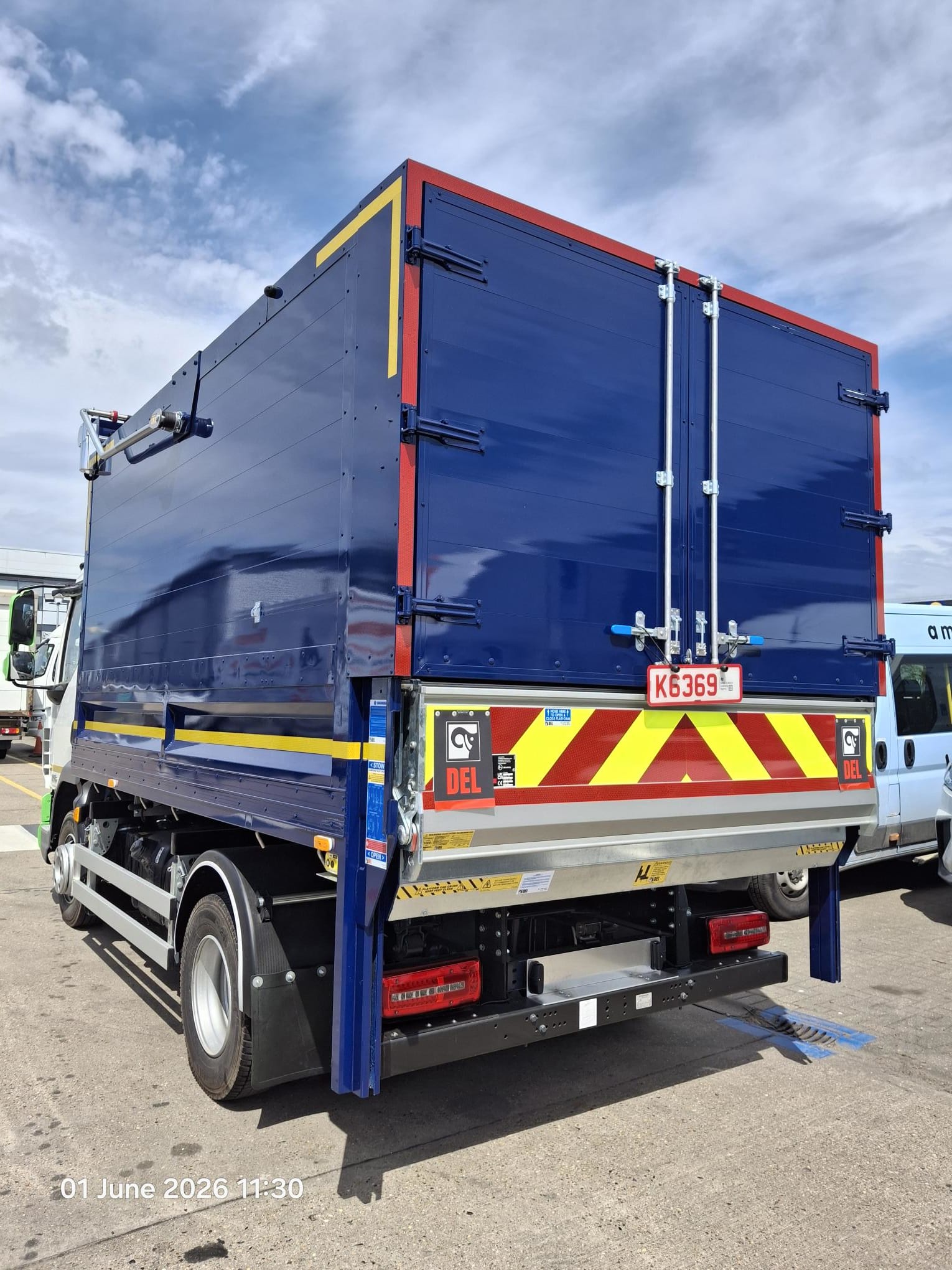 DAF XB 210 FA 4X2 0