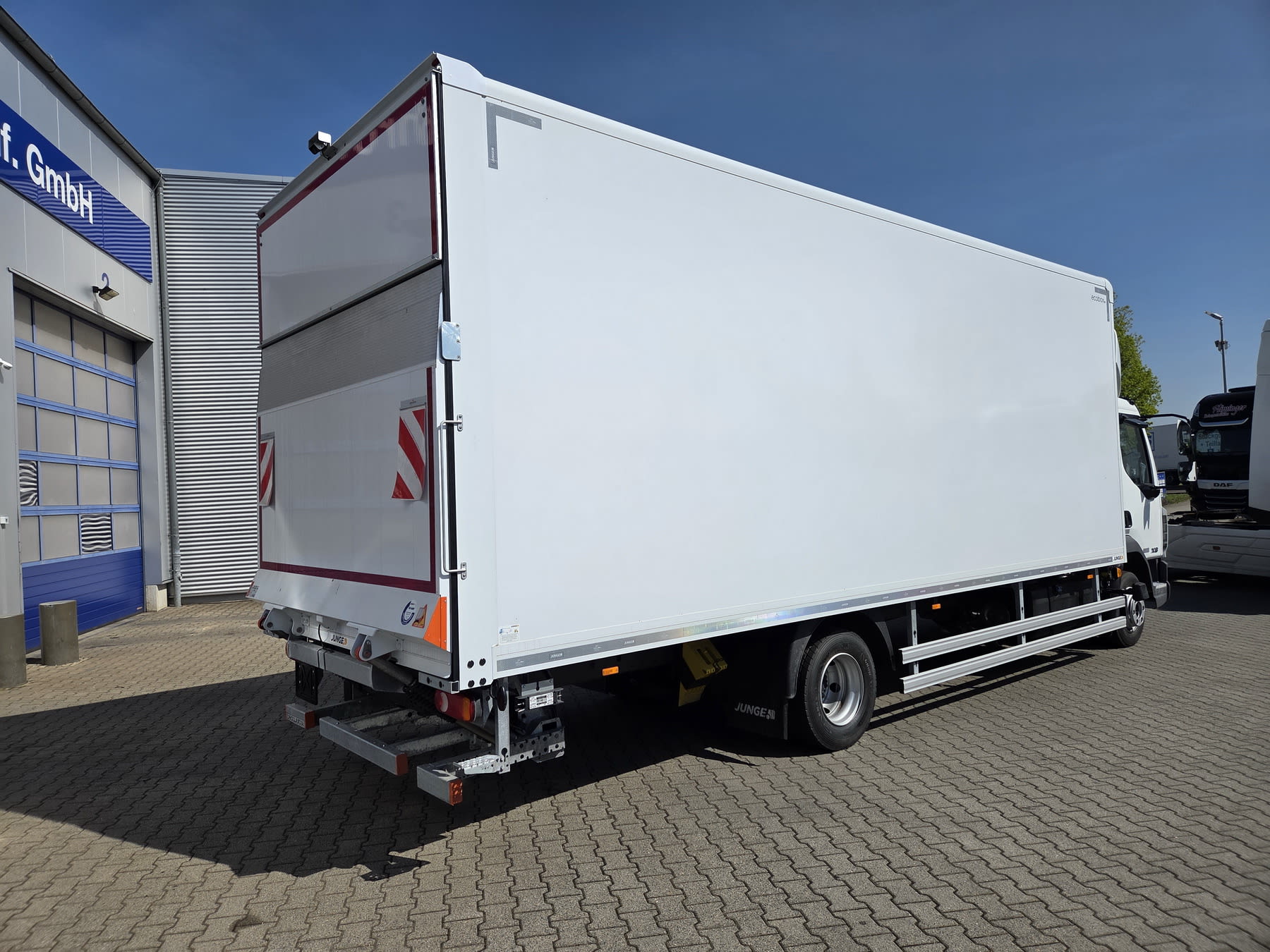 DAF XB 210 FA 4X2 0