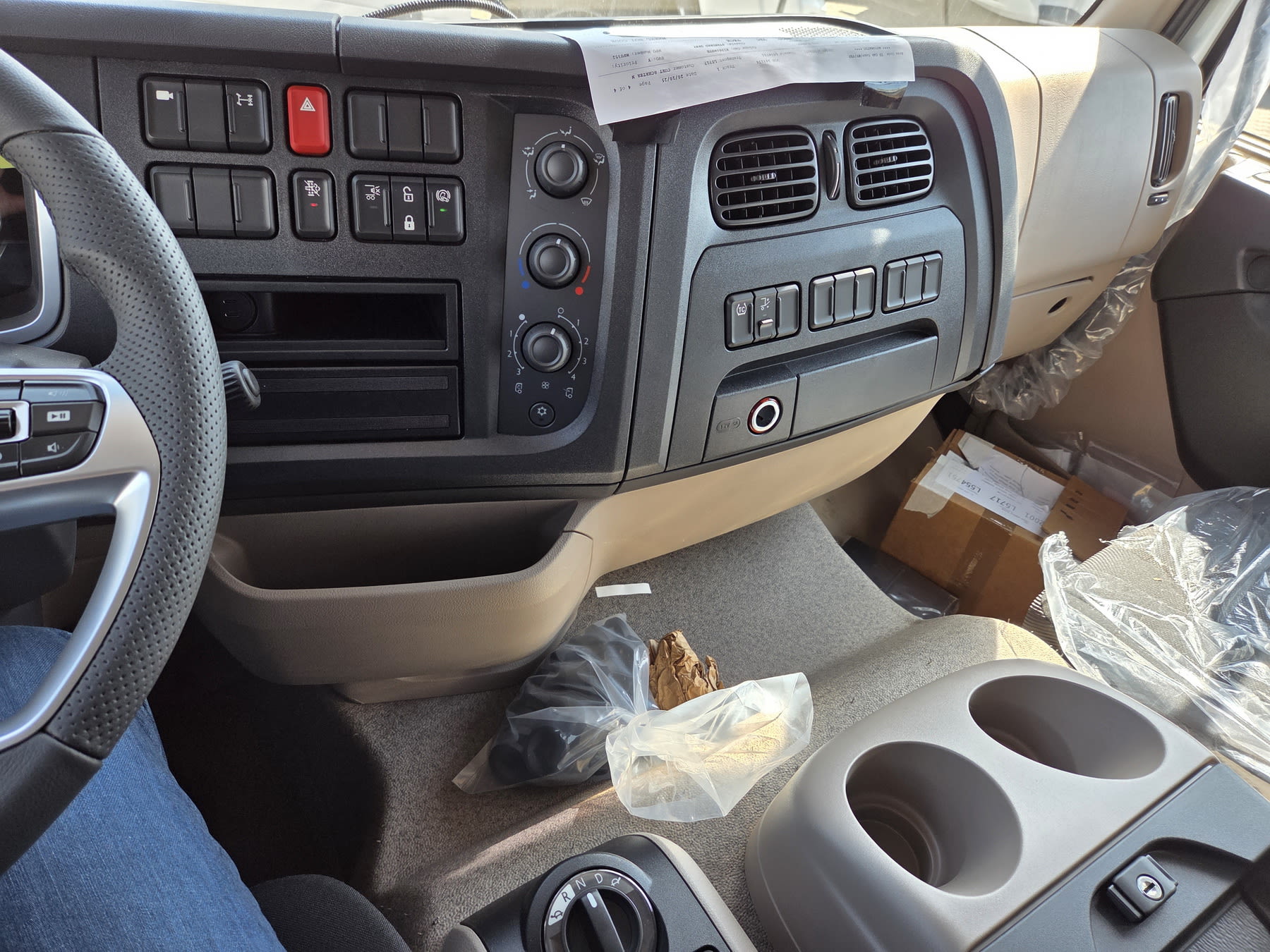 DAF XB 210 FA 4X2 10