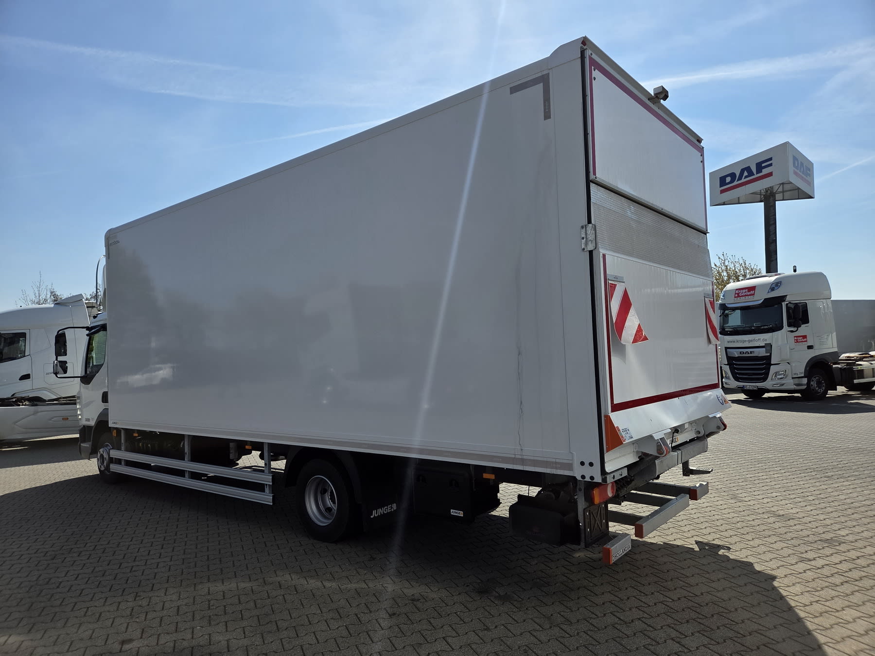DAF XB 210 FA 4X2 0