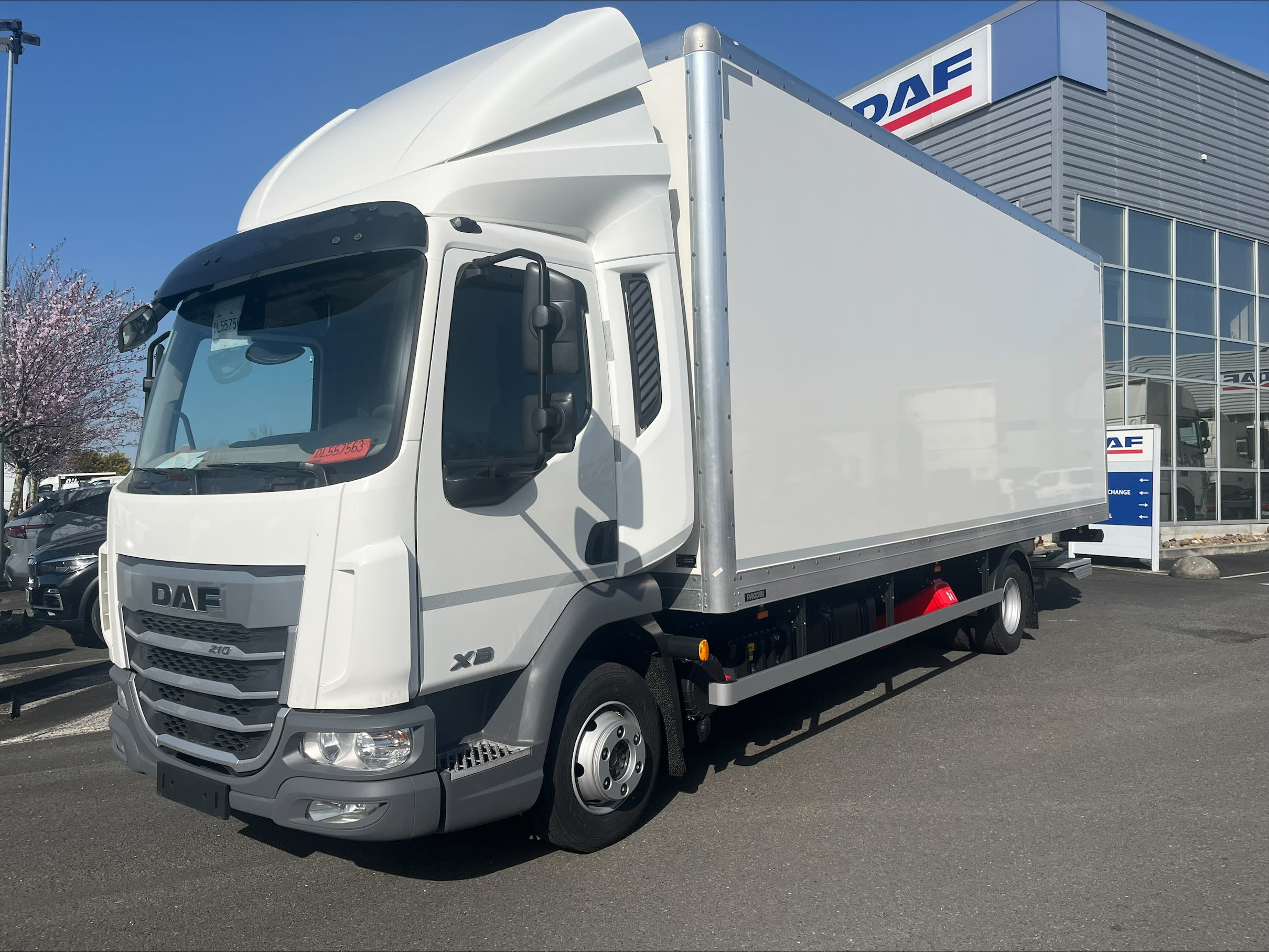 DAF XB 210 FA 4X2 0