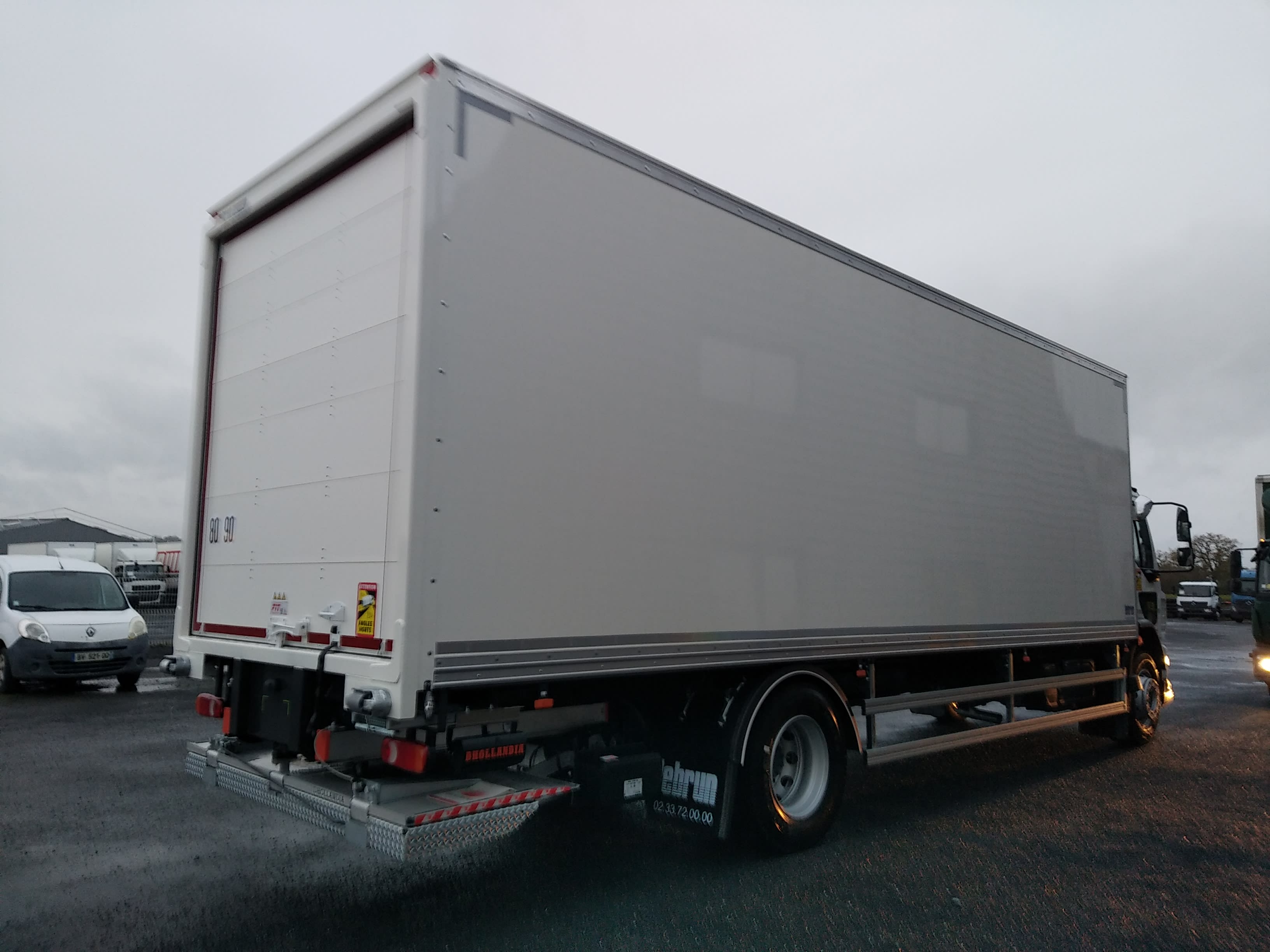 DAF XB 210 FA 4X2 1