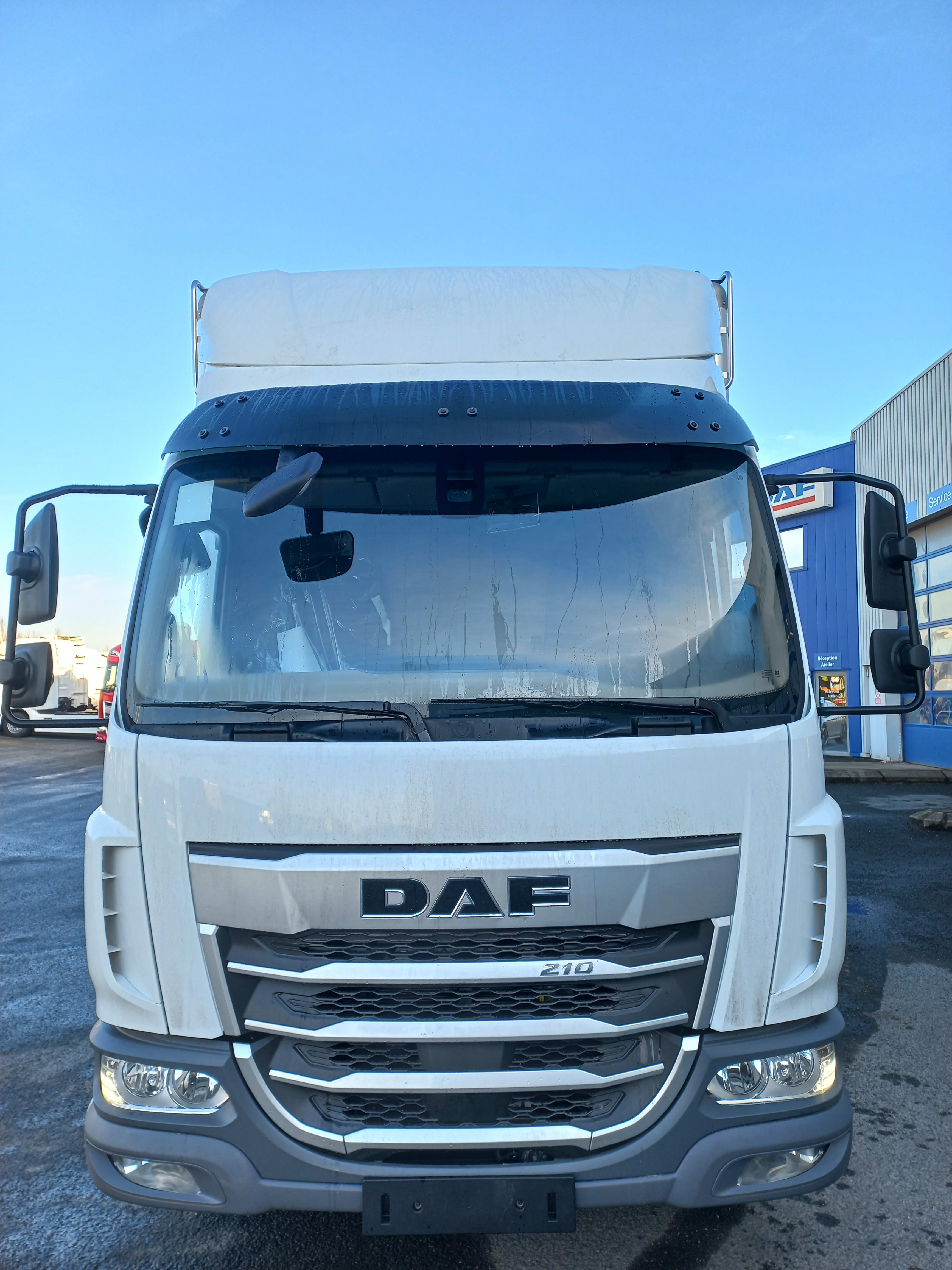 DAF XB 210 FA 4X2 0