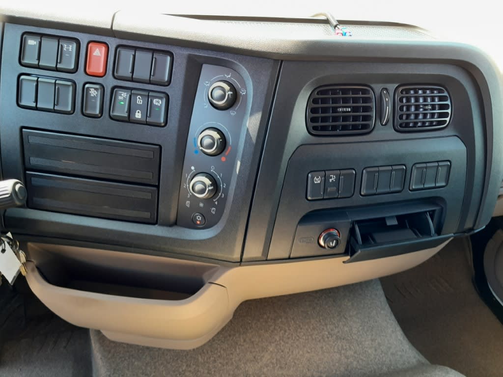 DAF XB 260 FA 4X2 39