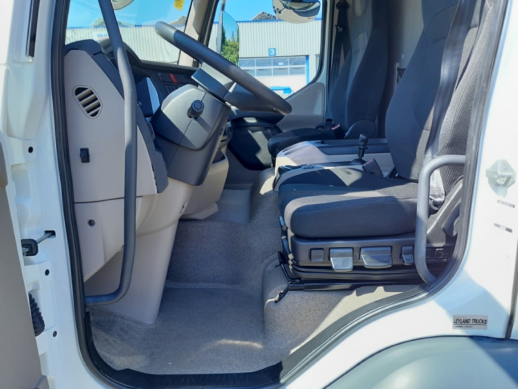 DAF XB 260 FA 4X2 26