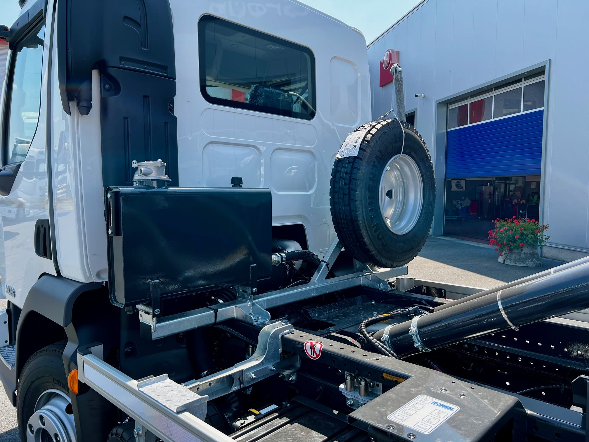 DAF XB 230 FA 4X2 7