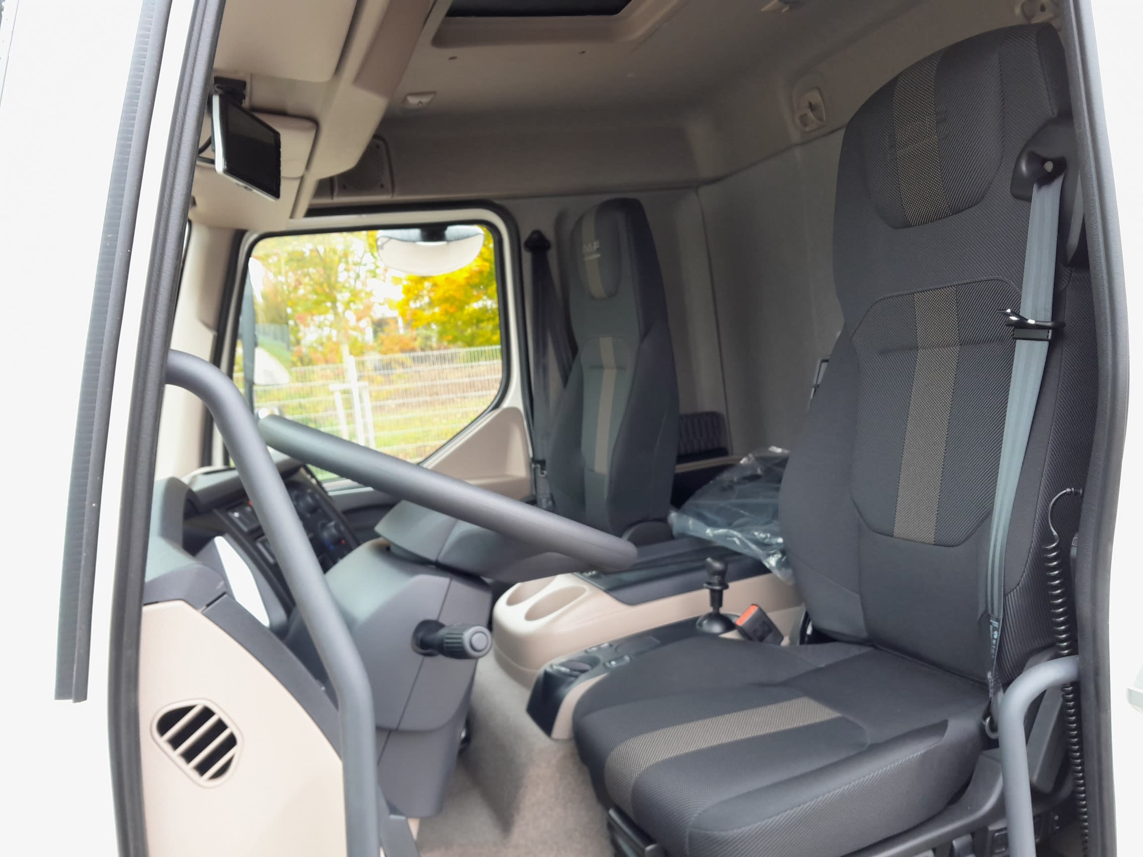 DAF XB 230 FA 4X2 17