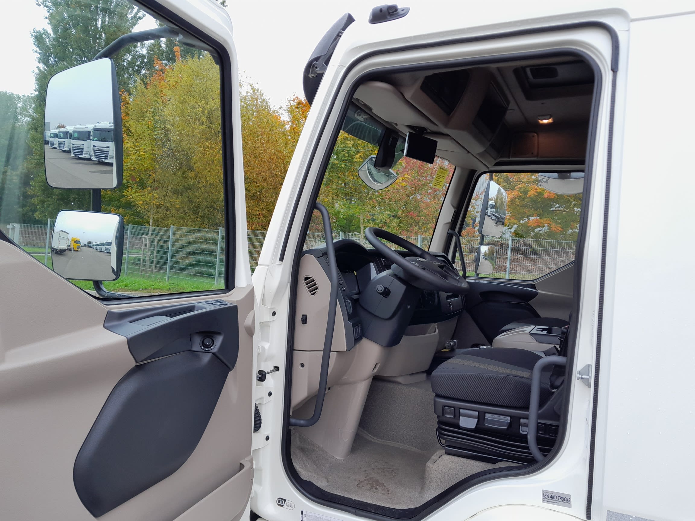 DAF XB 230 FA 4X2 14