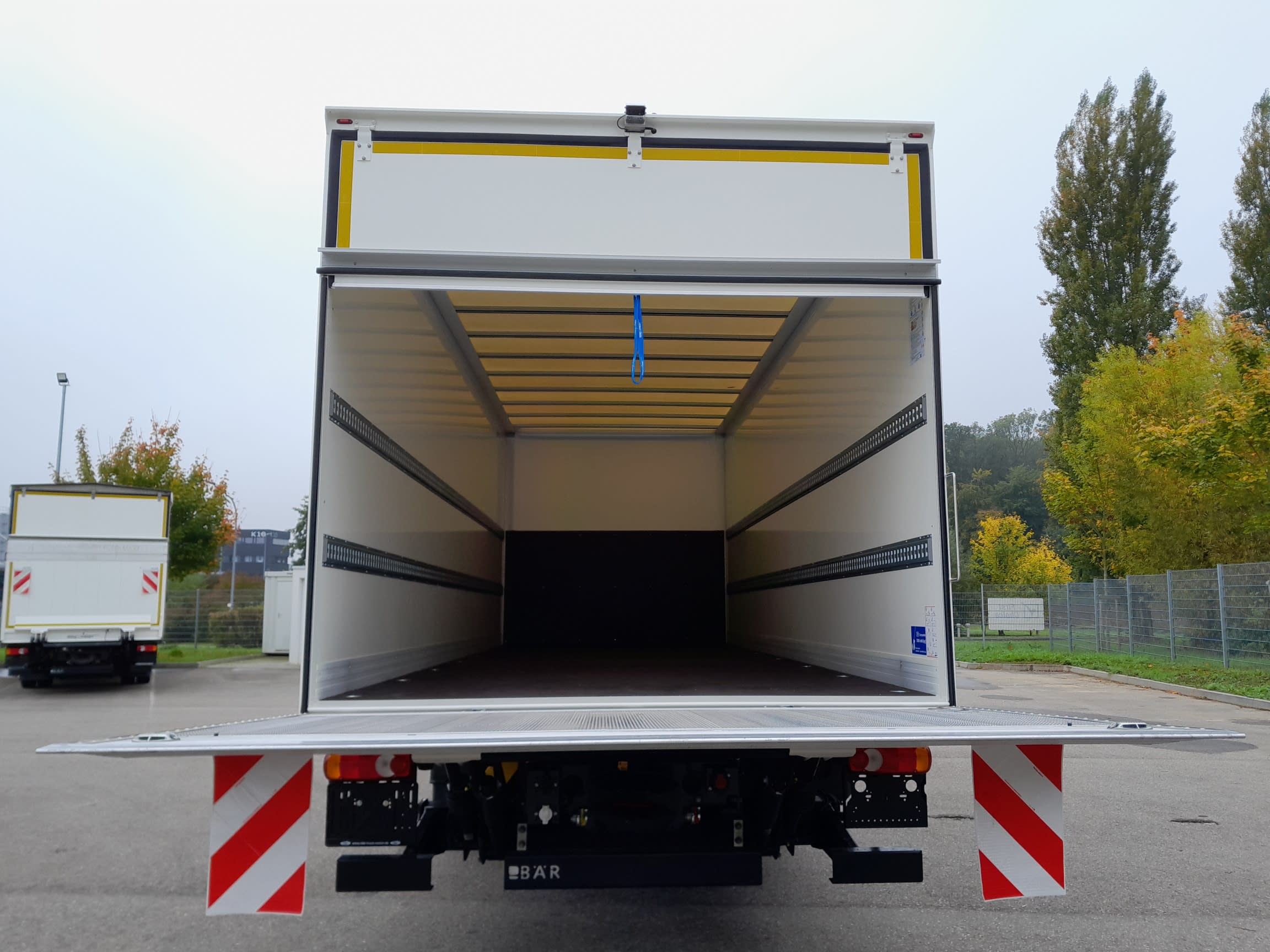 DAF XB 230 FA 4X2 11