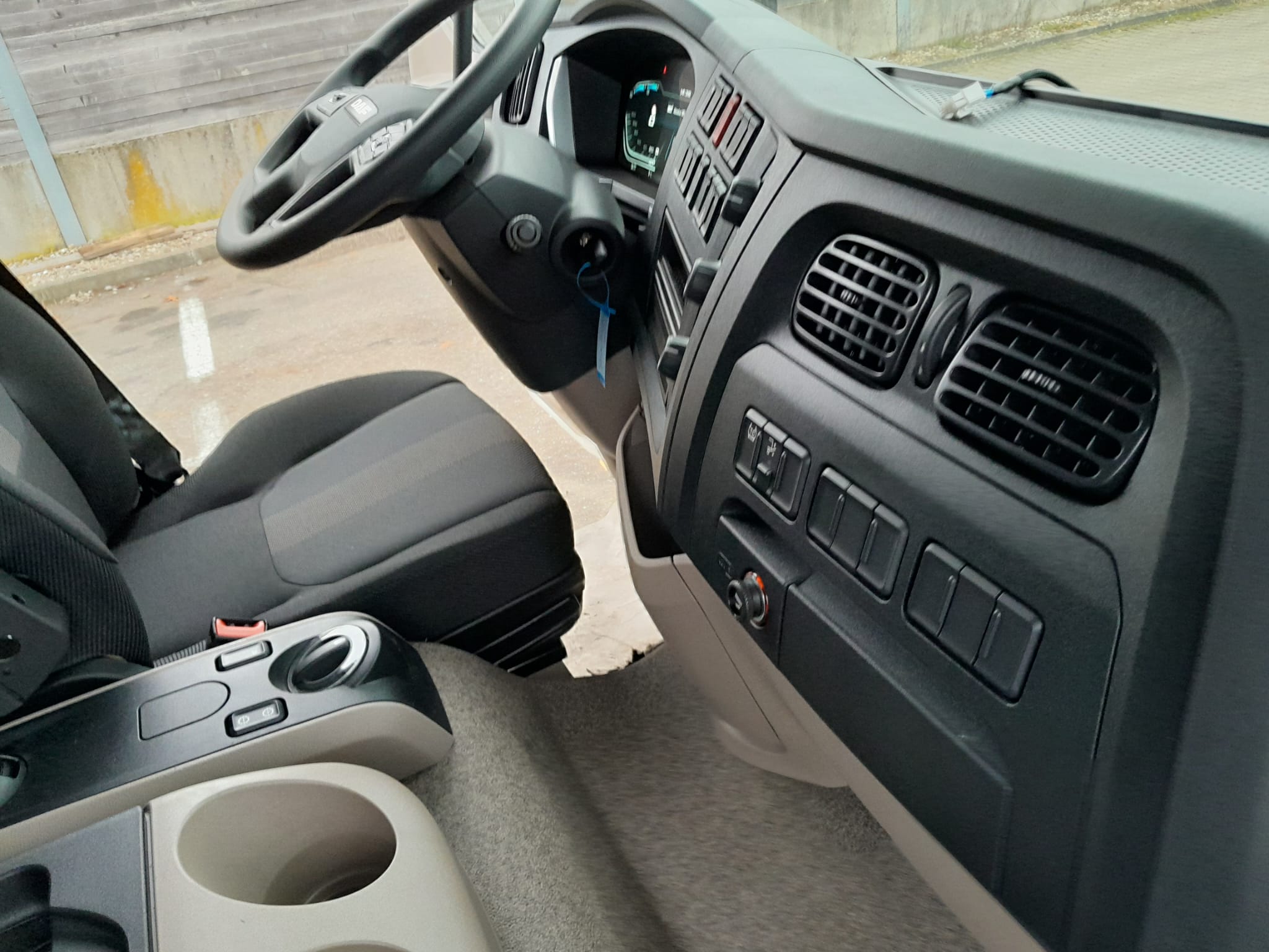 DAF XB 230 FA 4X2 19