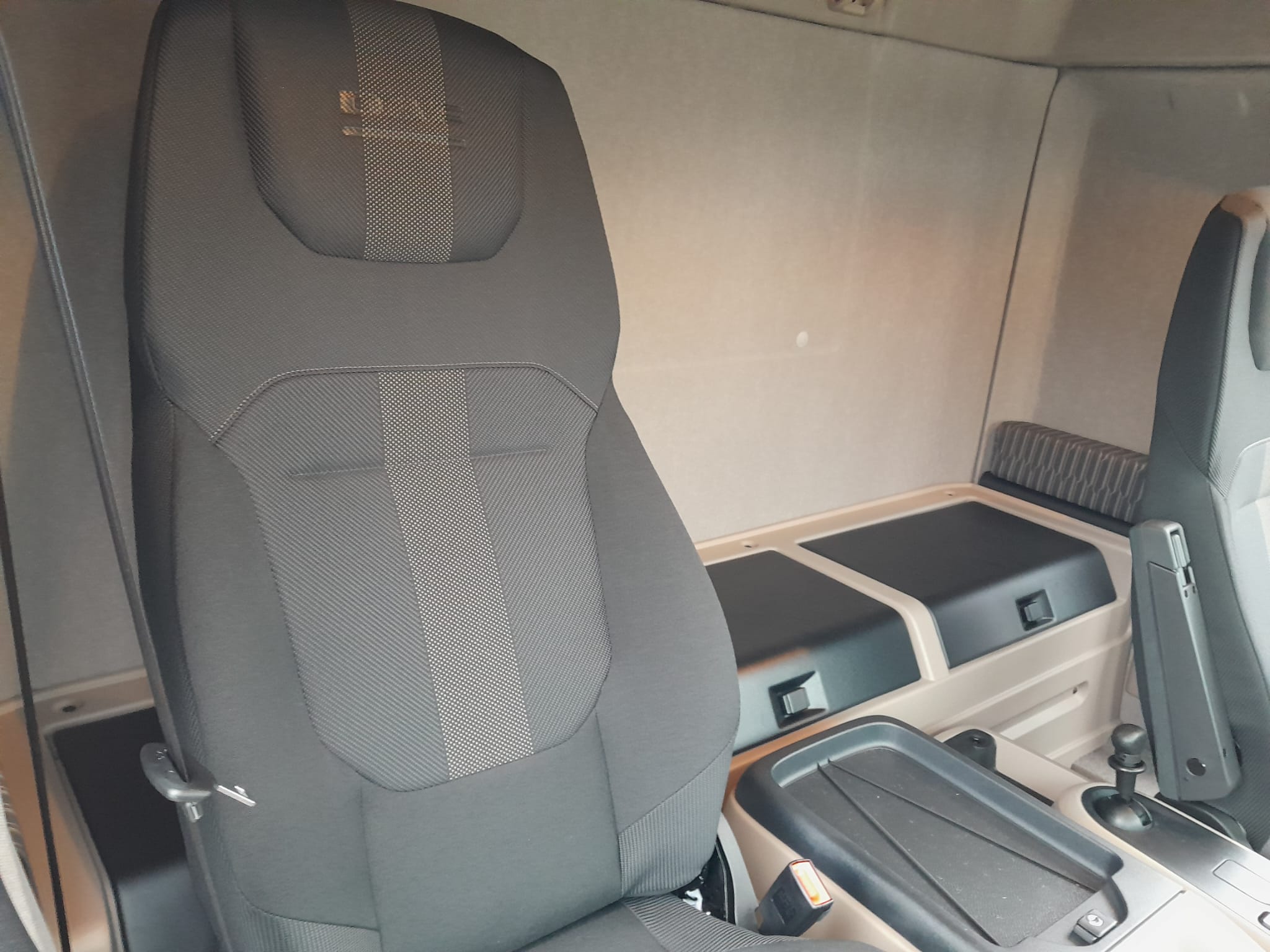 DAF XB 230 FA 4X2 21