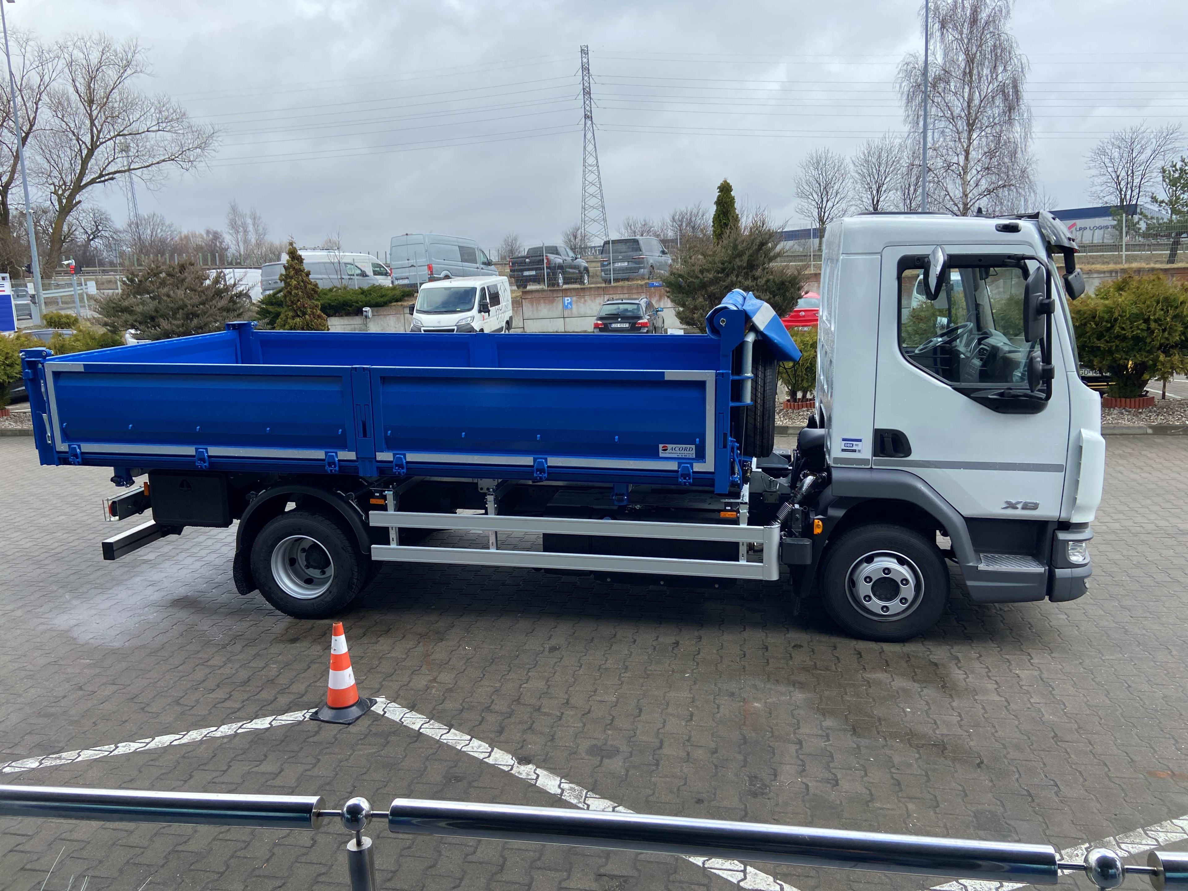 DAF XB 230 FA 4X2 13