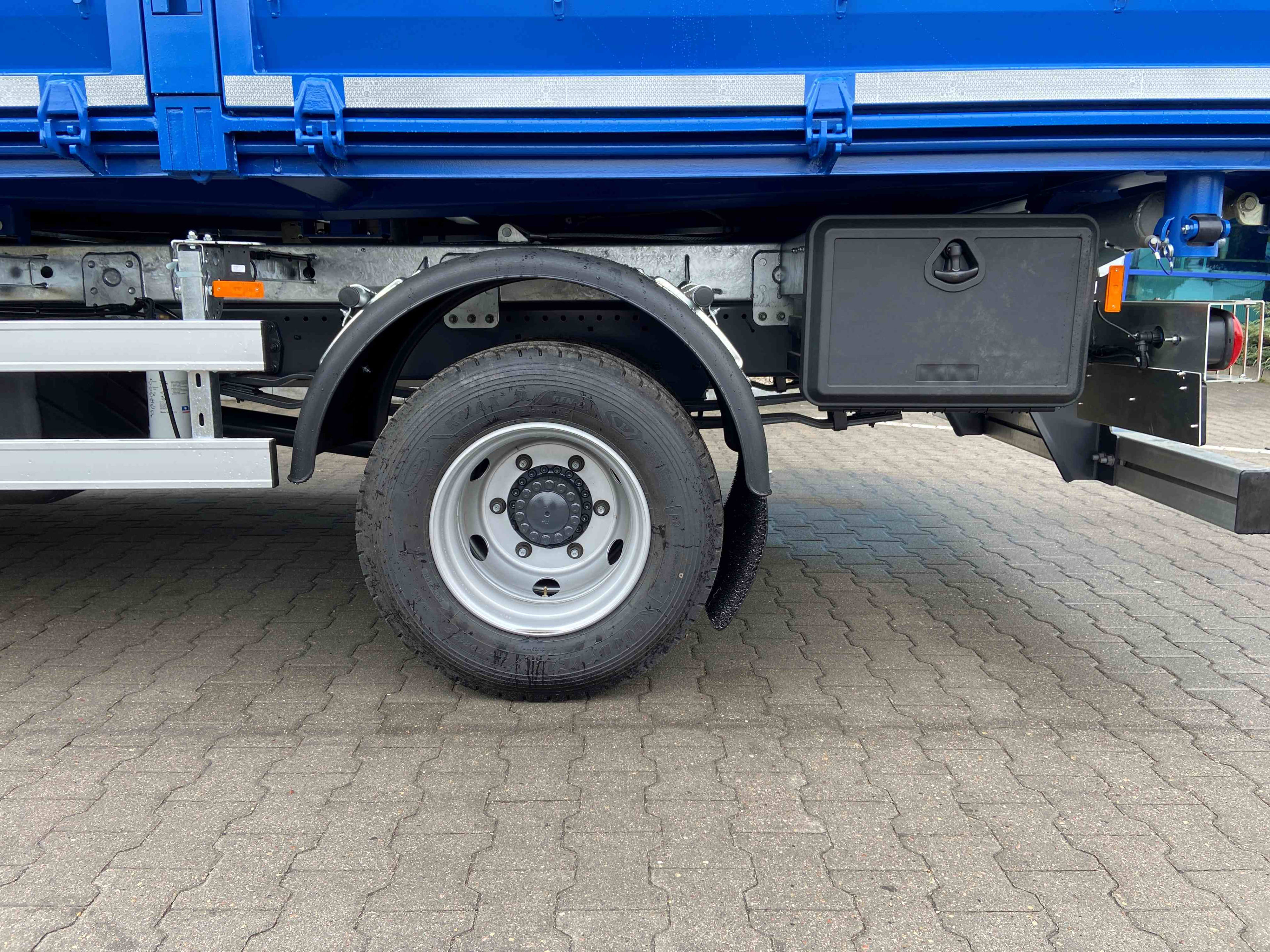 DAF XB 230 FA 4X2 11