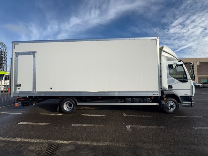 DAF XB 230 FA 4X2 2