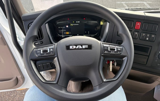 DAF XB 230 FA 4X2 4
