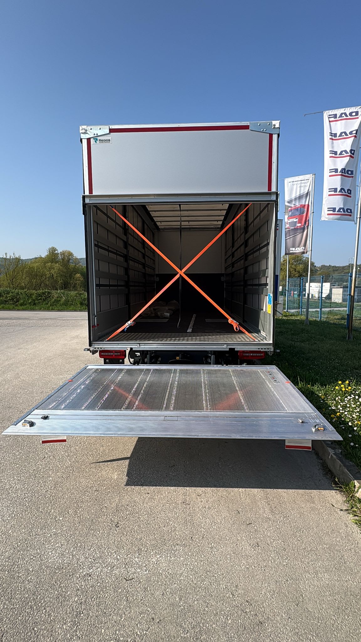 DAF XB 260 FA 4X2 8