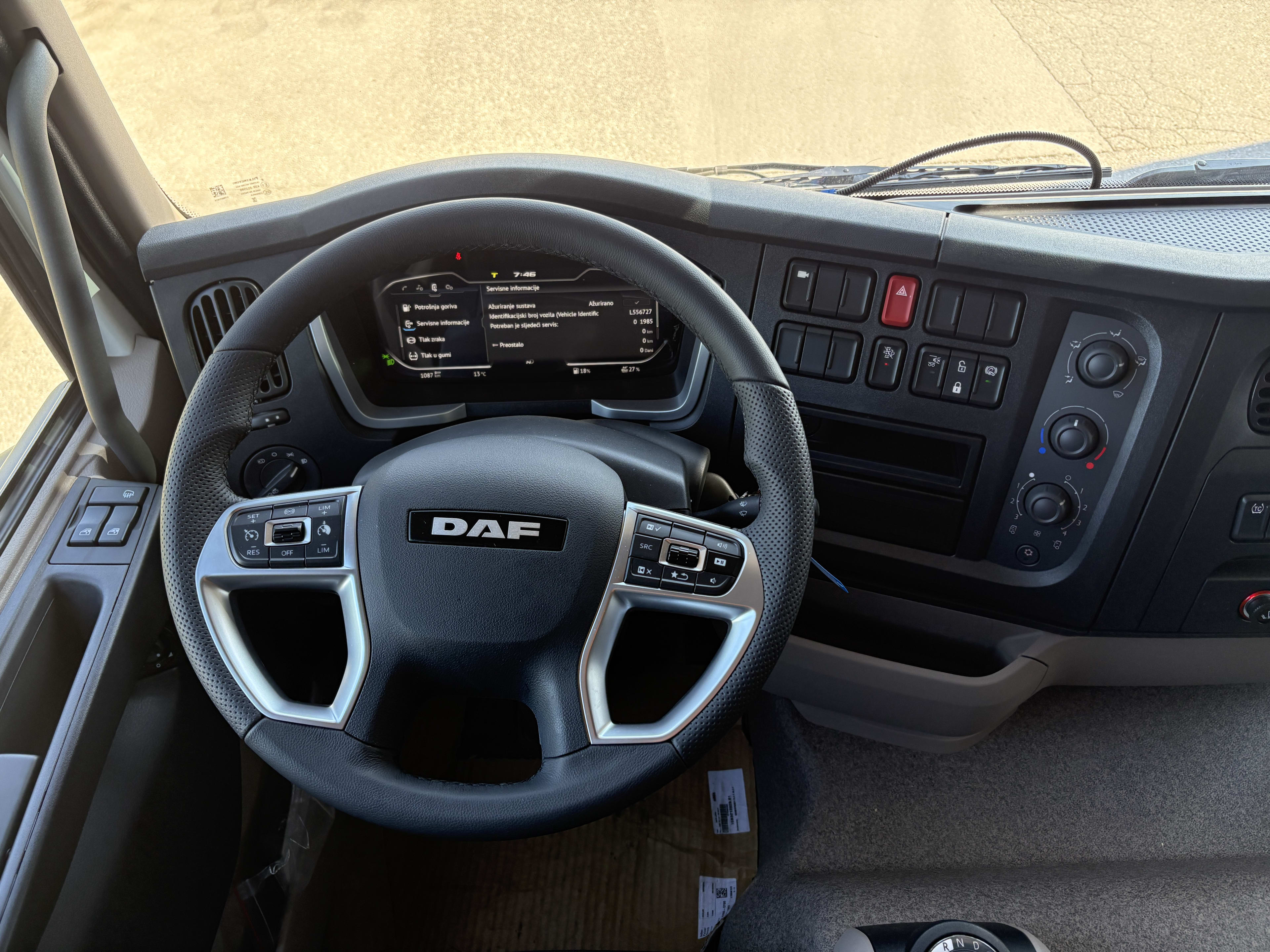 DAF XB 260 FA 4X2 7