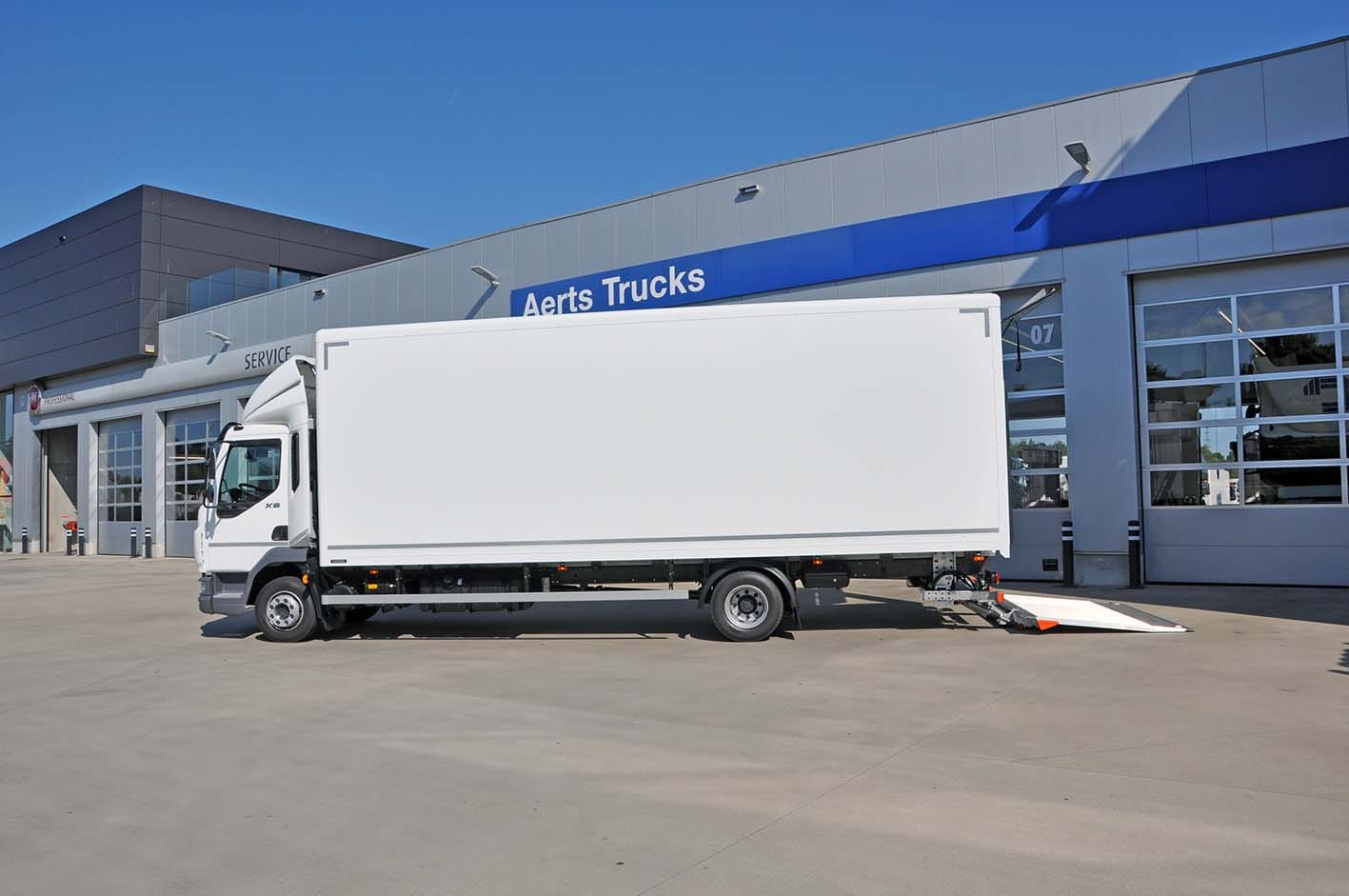 DAF XB 230 FA 4X2 7