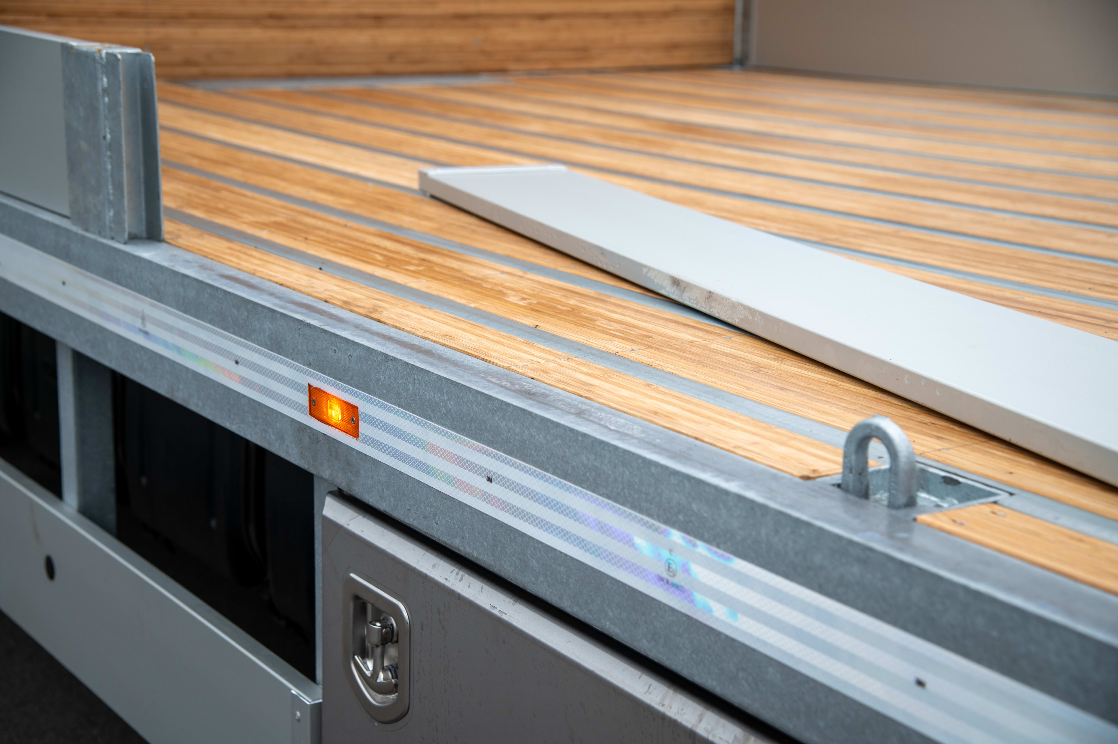 DAF XB 230 FA 4X2 14