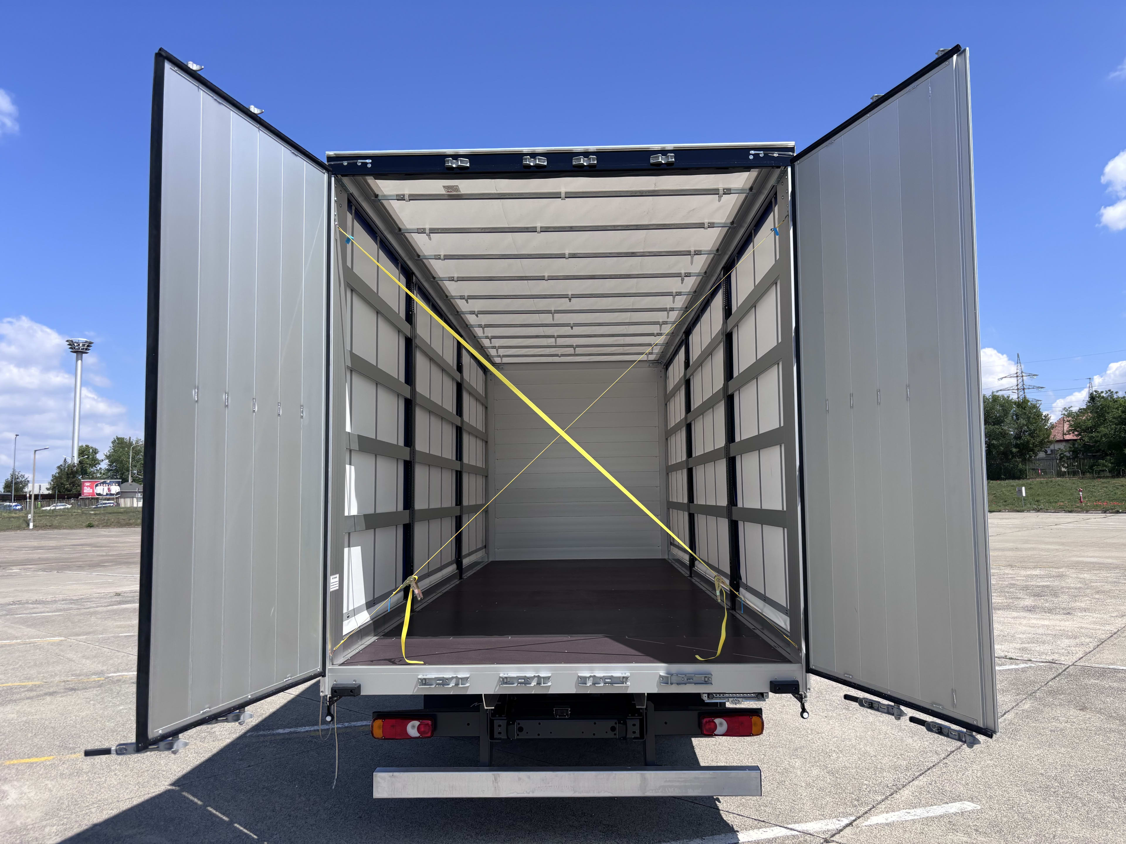 DAF XB 230 FA 4X2 6