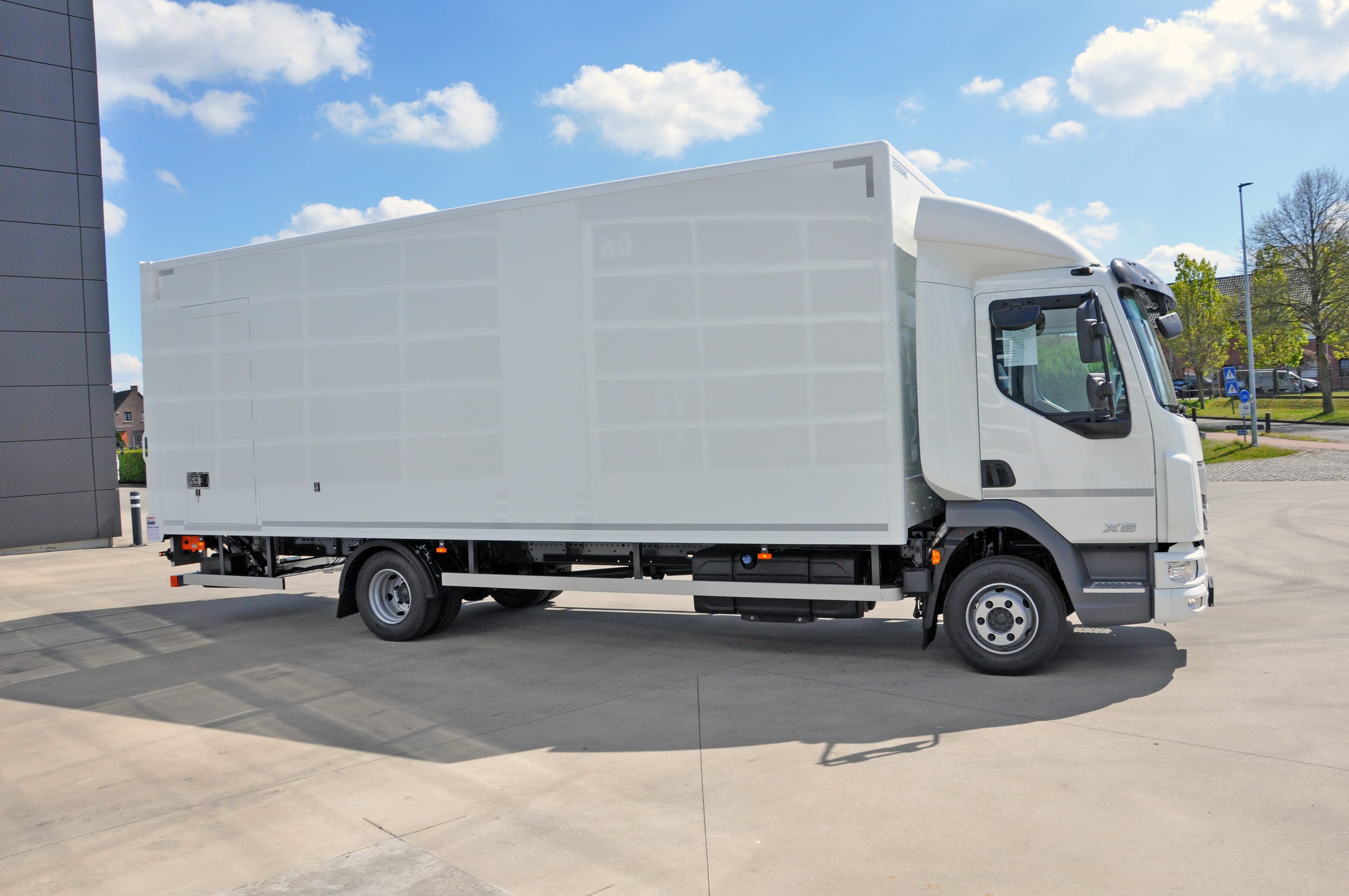 DAF XB 230 FA 4X2 7