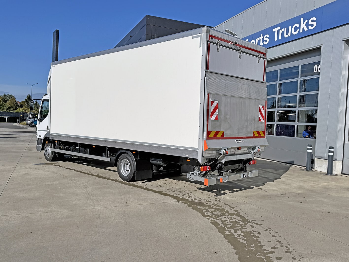 DAF XB 230 FA 4X2 2