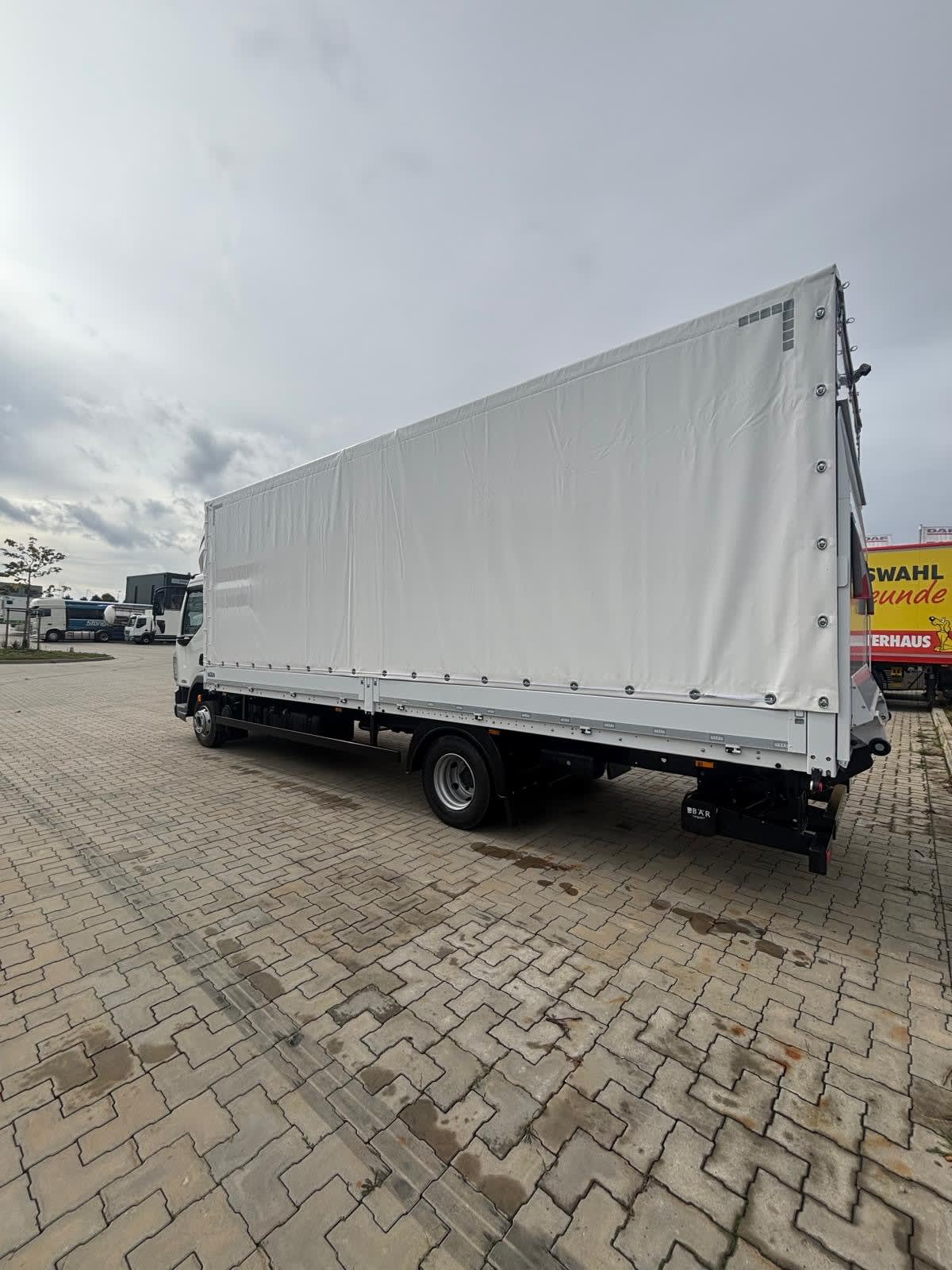 DAF XB 230 FA 4X2 2
