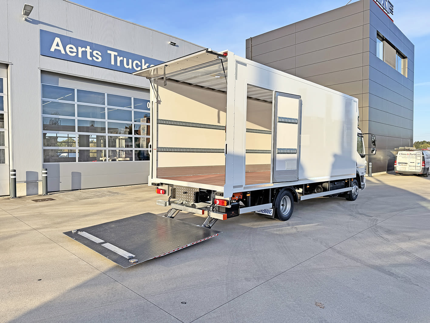 DAF XB 230 FA 4X2 8