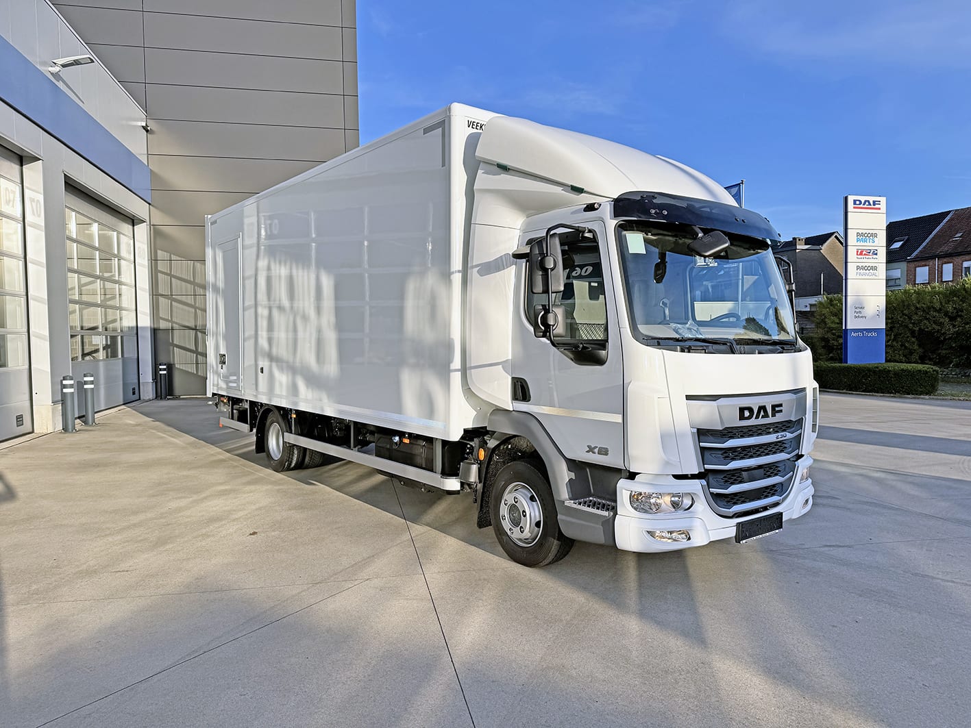 DAF XB 230 FA 4X2 2
