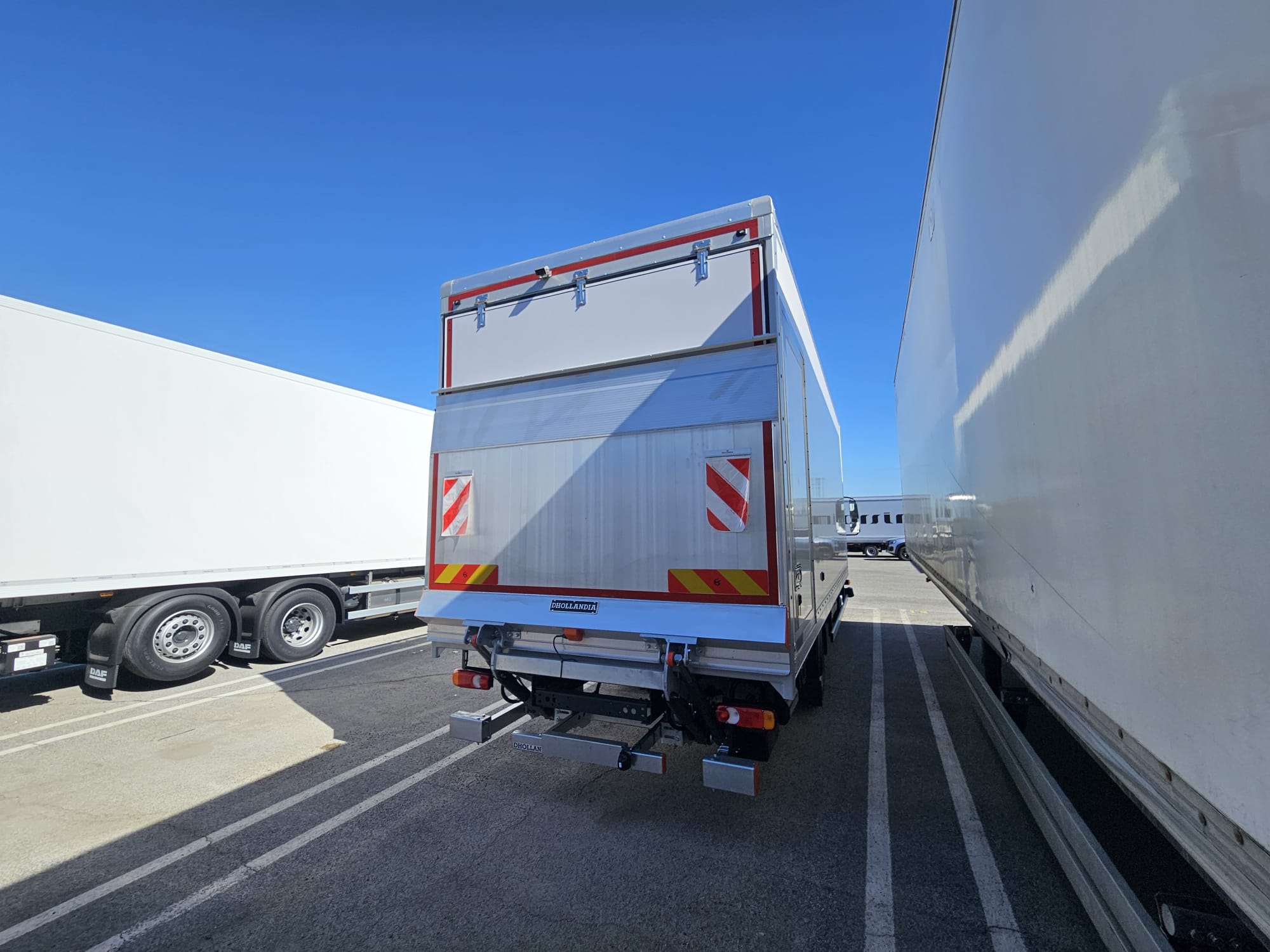 DAF XB 230 FA 4X2 3