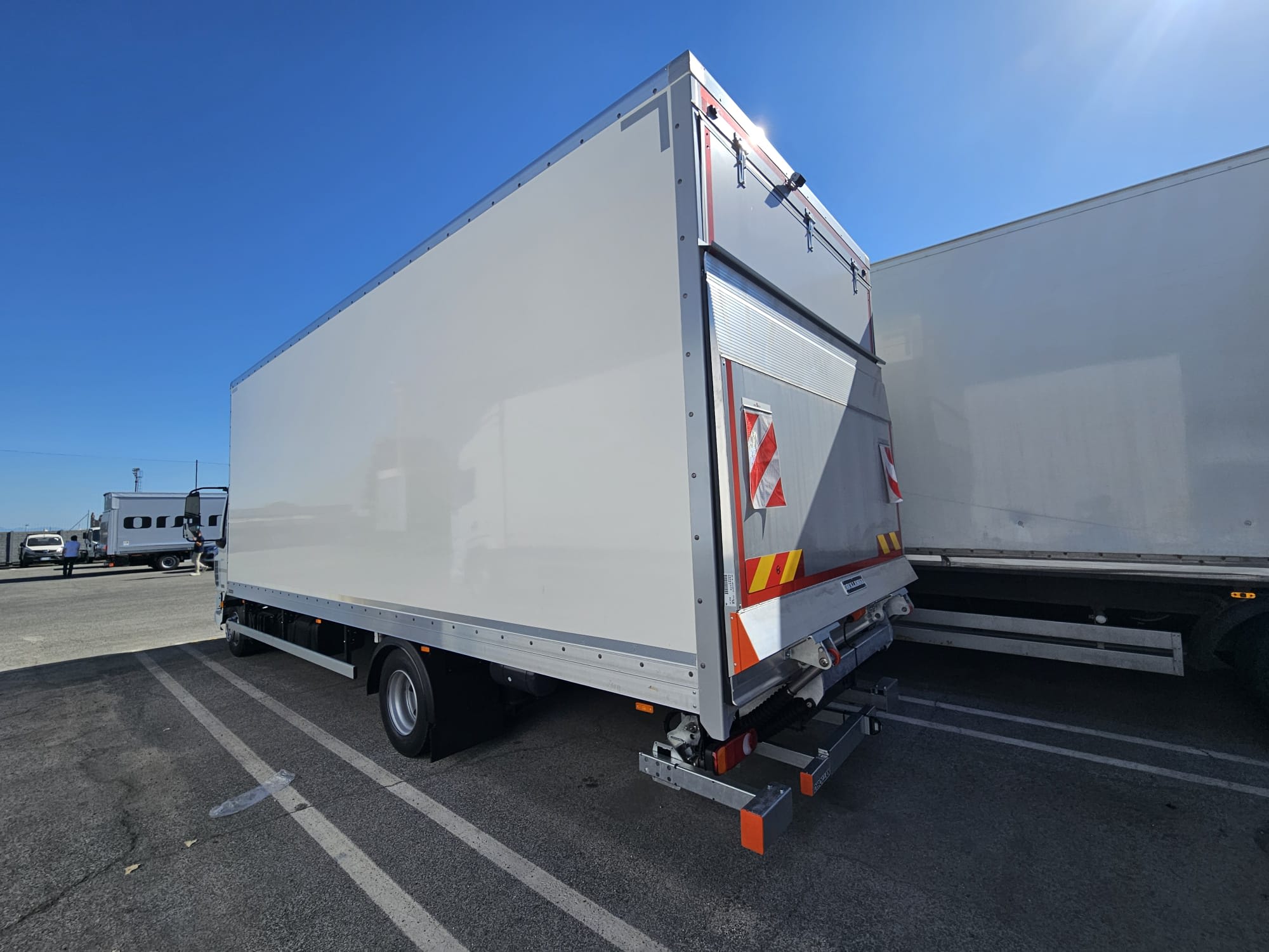 DAF XB 230 FA 4X2 2