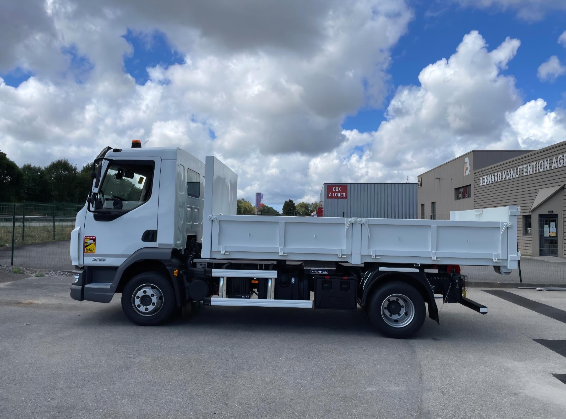 DAF XB 230 FA 4X2 1